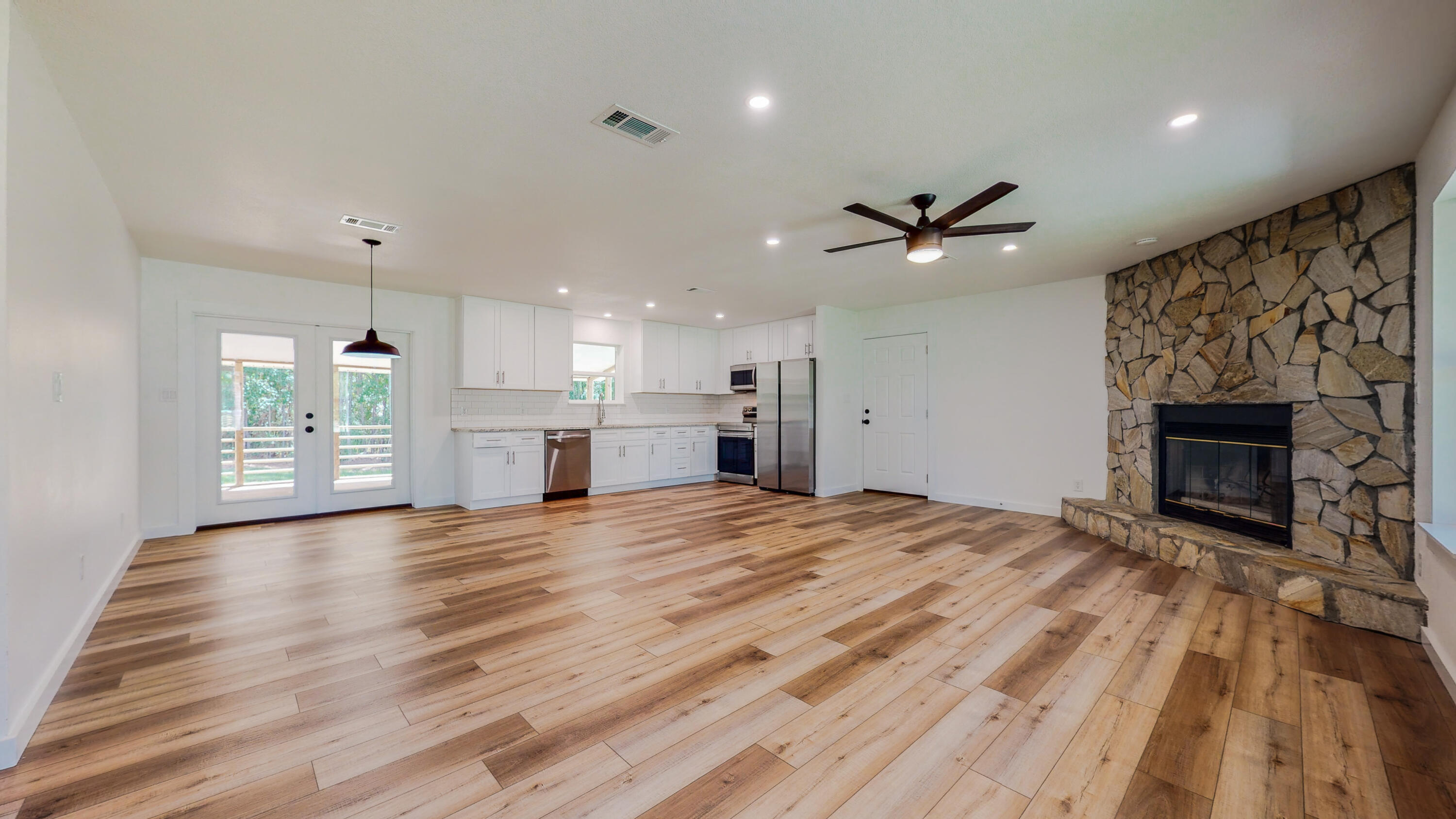 TOWN OF SANTA ROSA - Residential