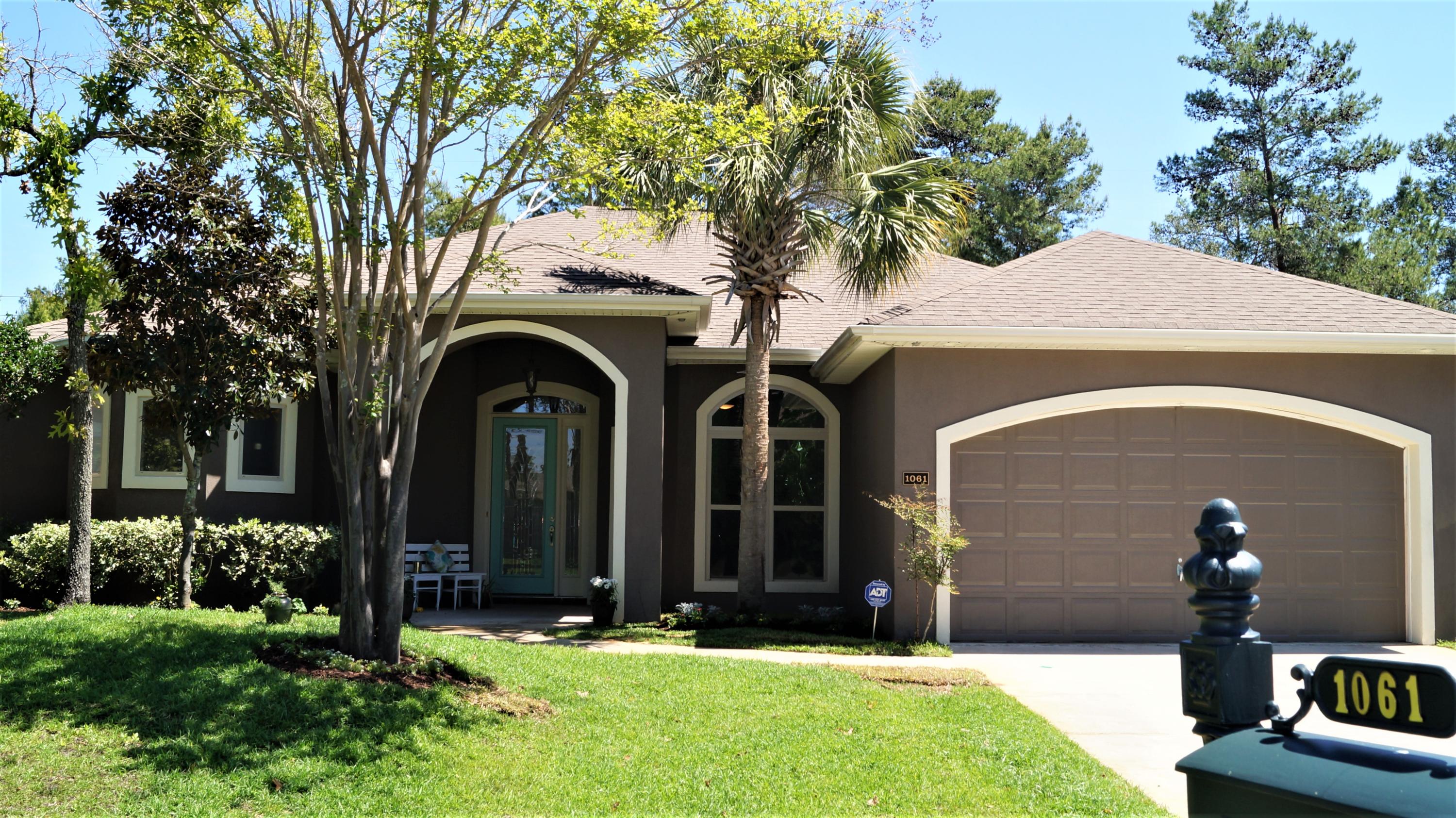 CHARDONNAY ESTATES - Residential