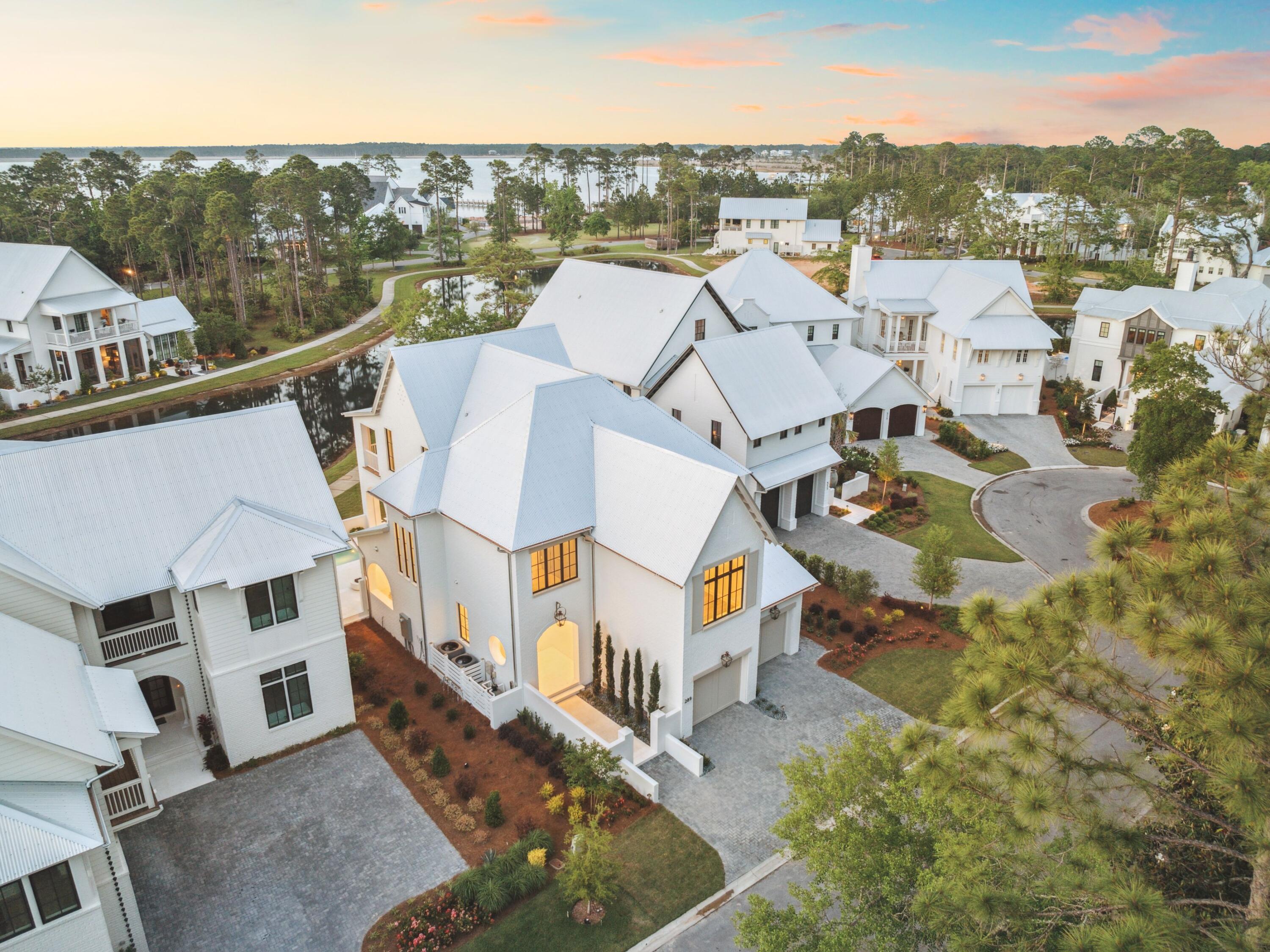 CHURCHILL OAKS - Residential