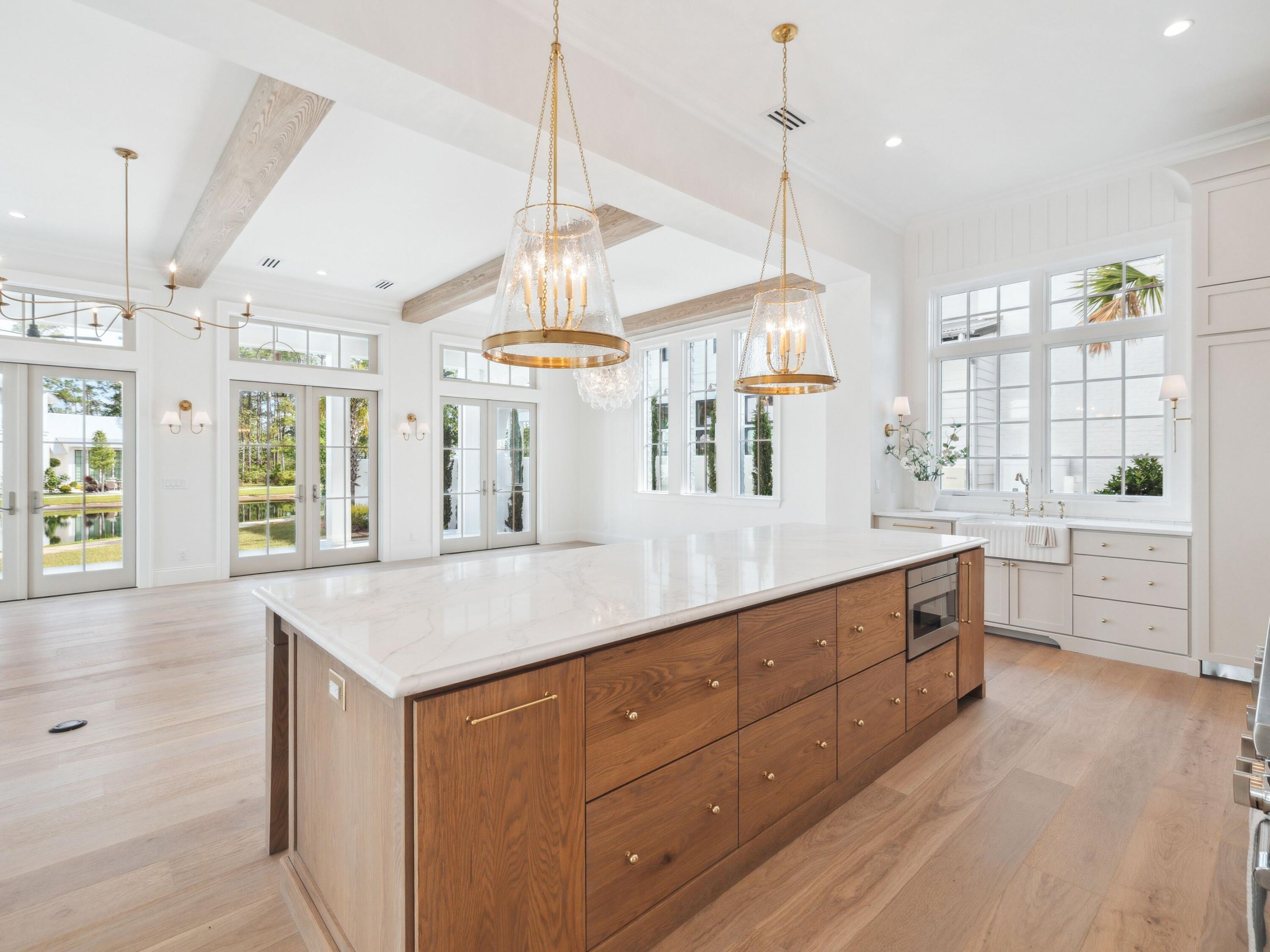 CHURCHILL OAKS - Residential