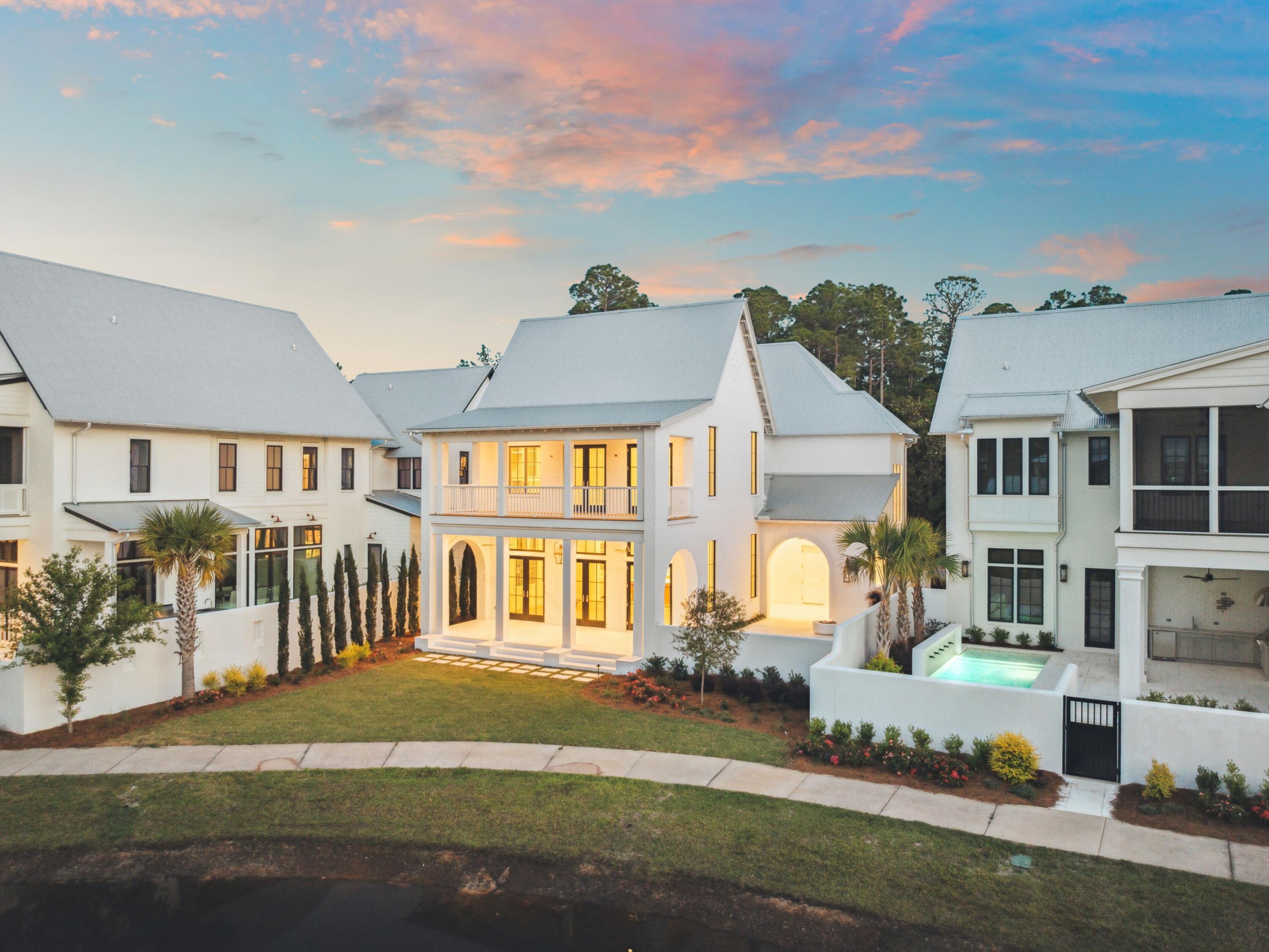 CHURCHILL OAKS - Residential