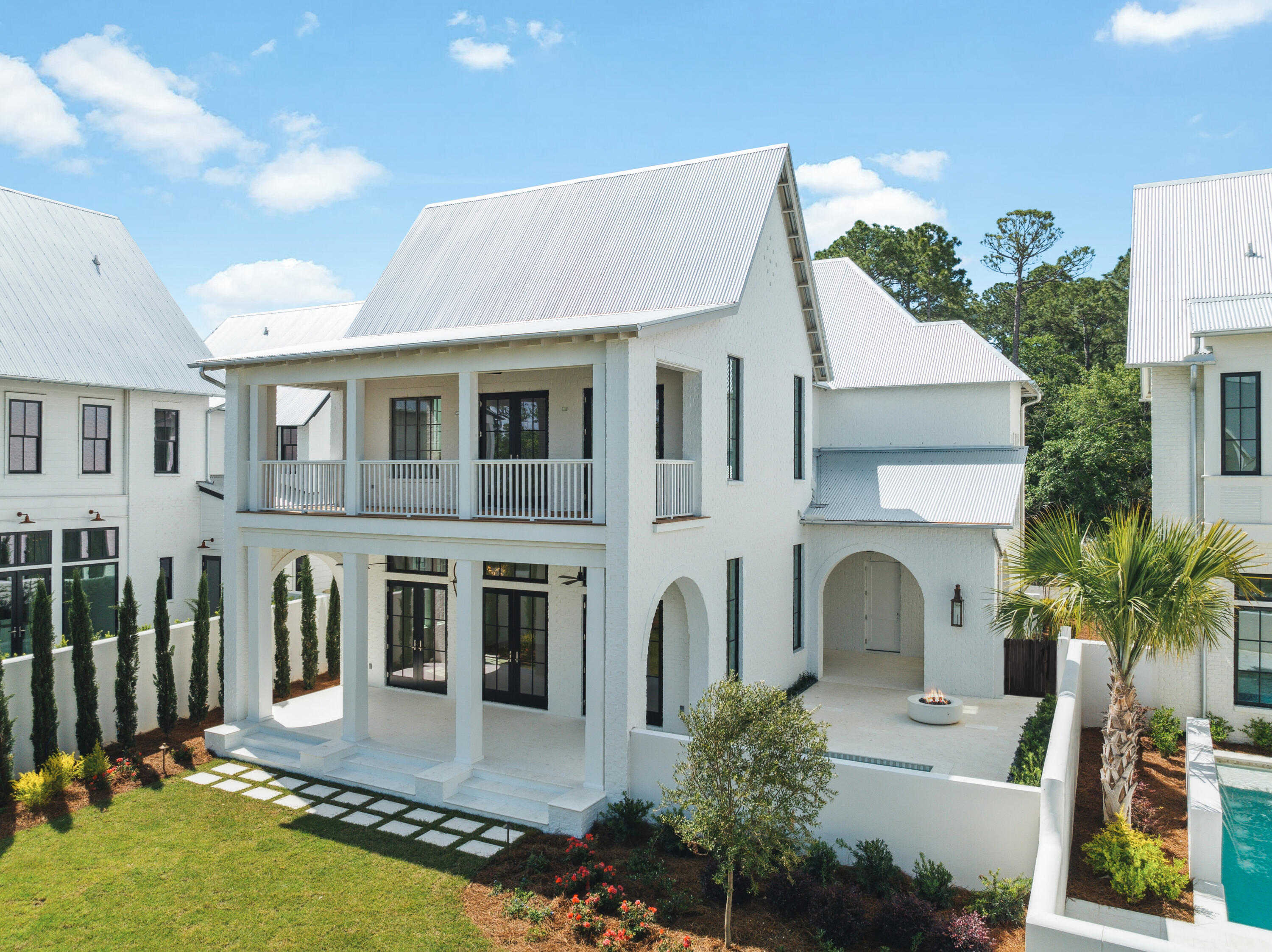 CHURCHILL OAKS - Residential