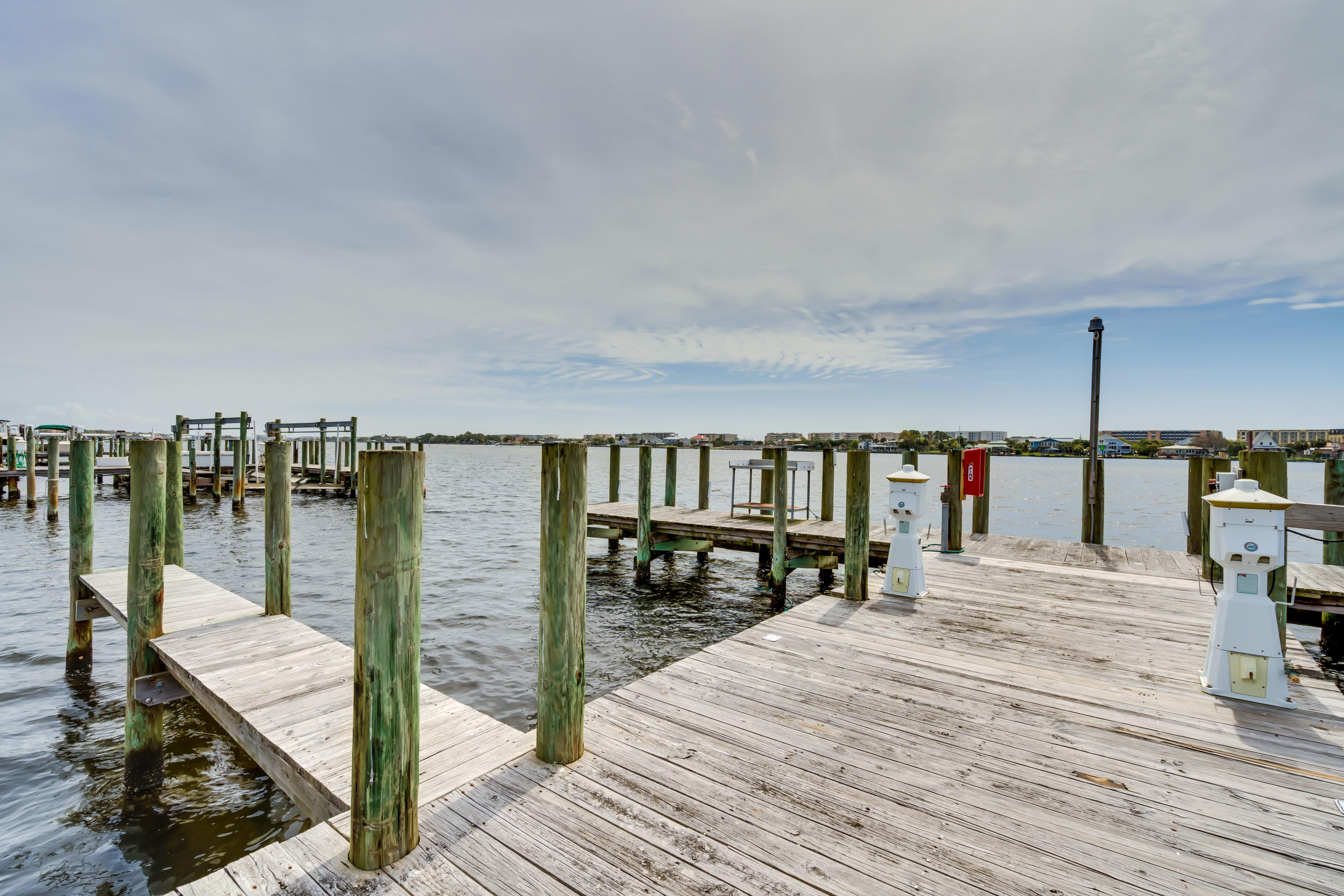 PIRATES BAY PH 1 - Residential