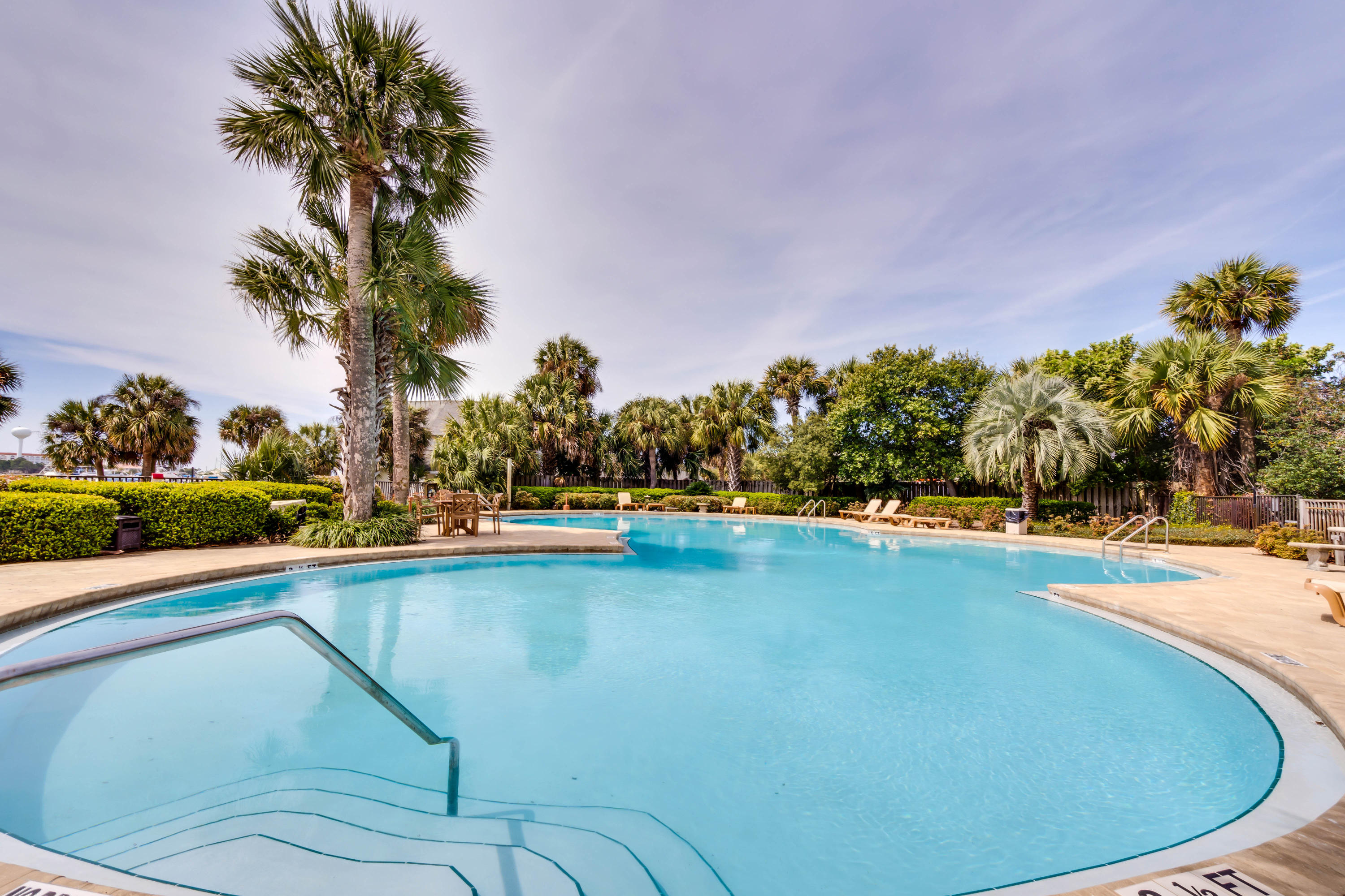 PIRATES BAY PH 1 - Residential