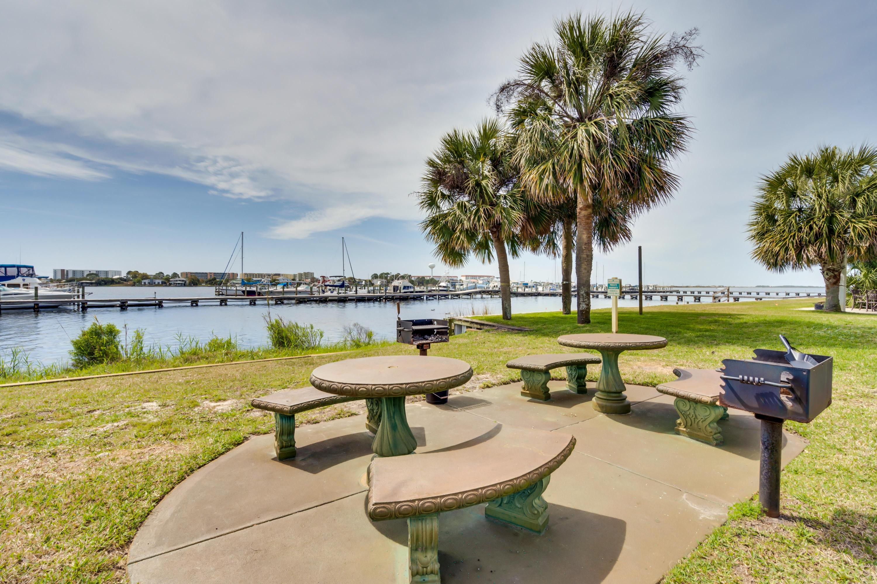 PIRATES BAY PH 1 - Residential