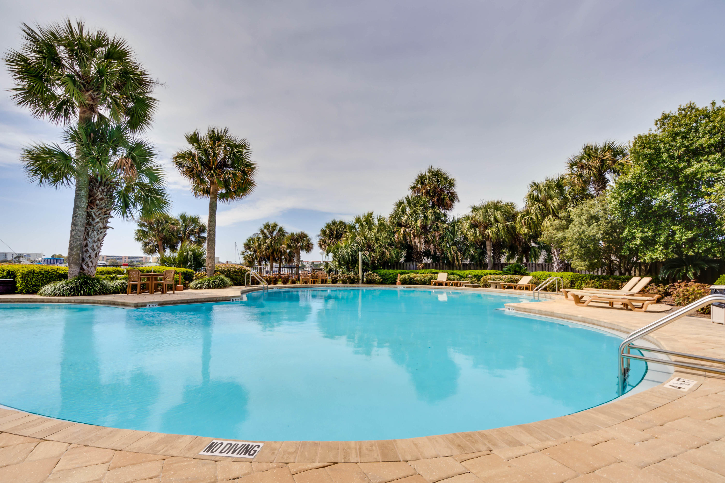 PIRATES BAY PH 1 - Residential