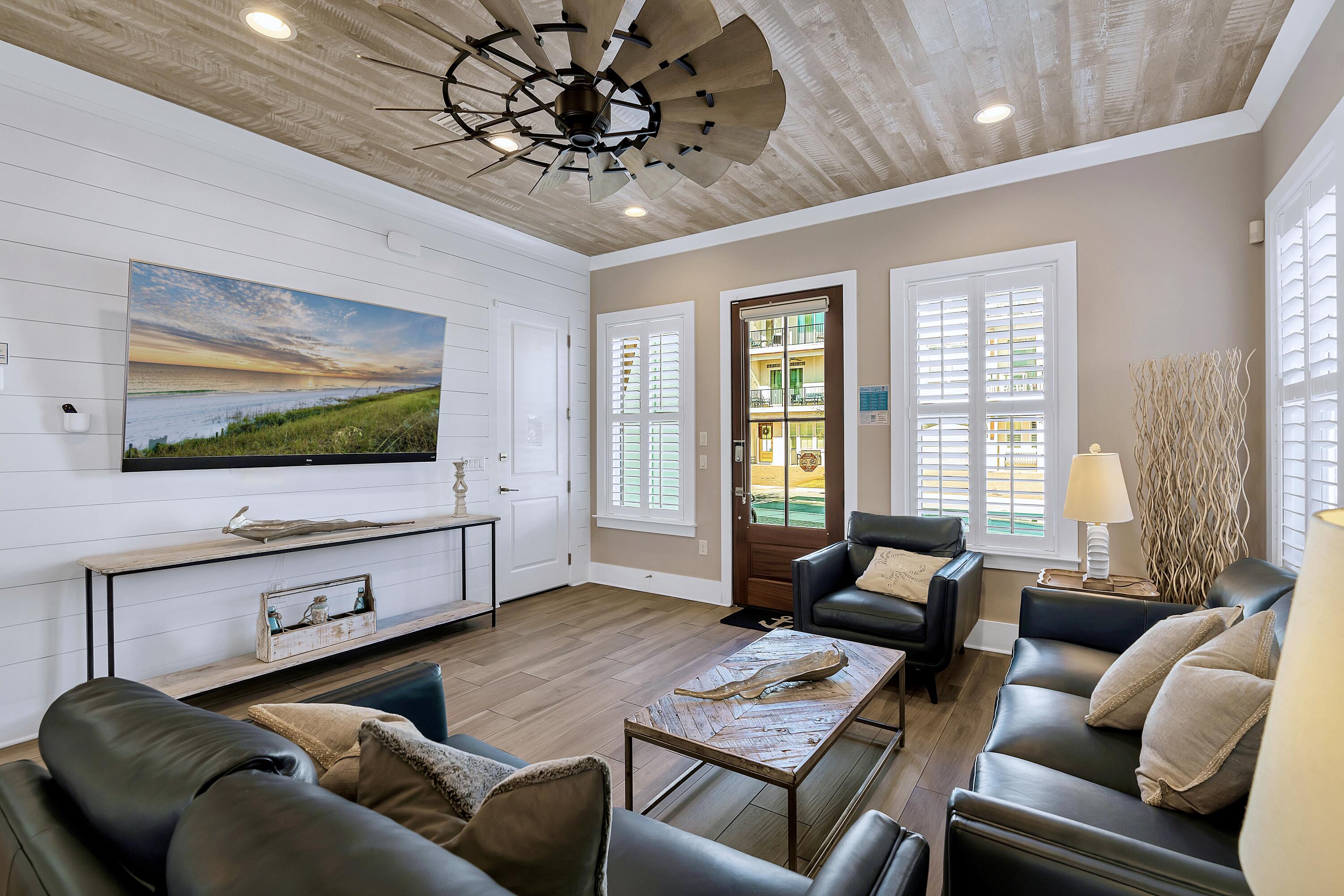 The Retreat at Miramar - Residential