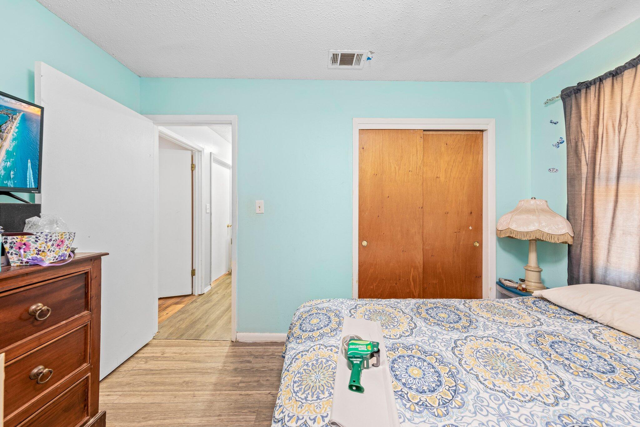 ADAMS POWELL EAST,LOT 22 BLK B - Residential