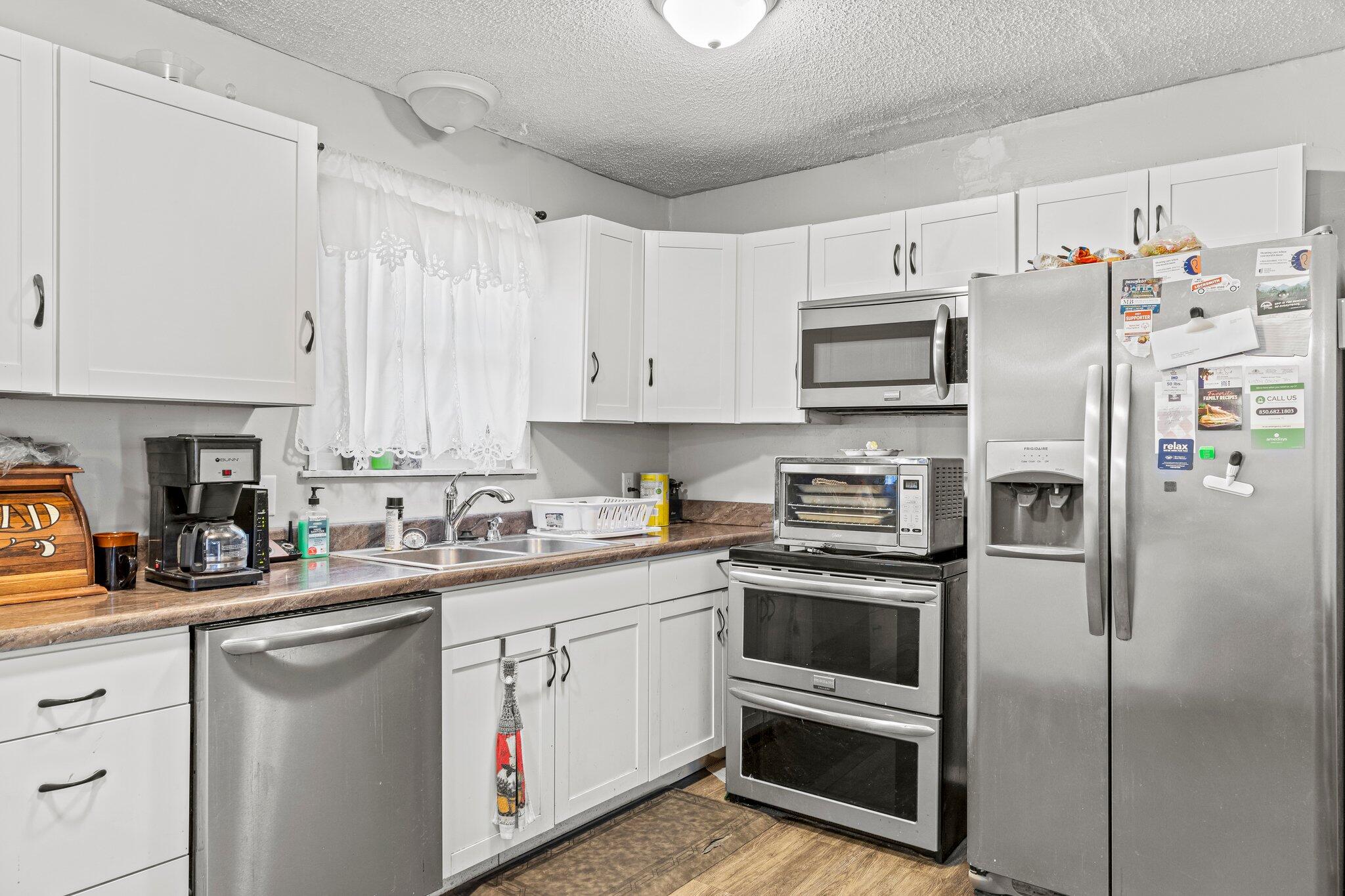 ADAMS POWELL EAST,LOT 22 BLK B - Residential