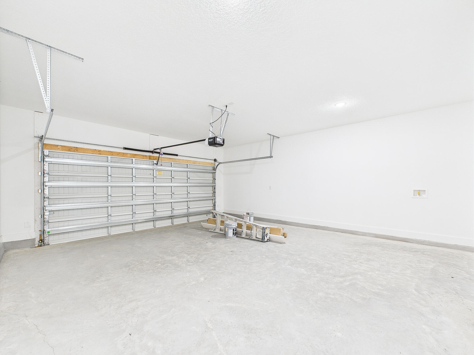 PINECREST - Residential
