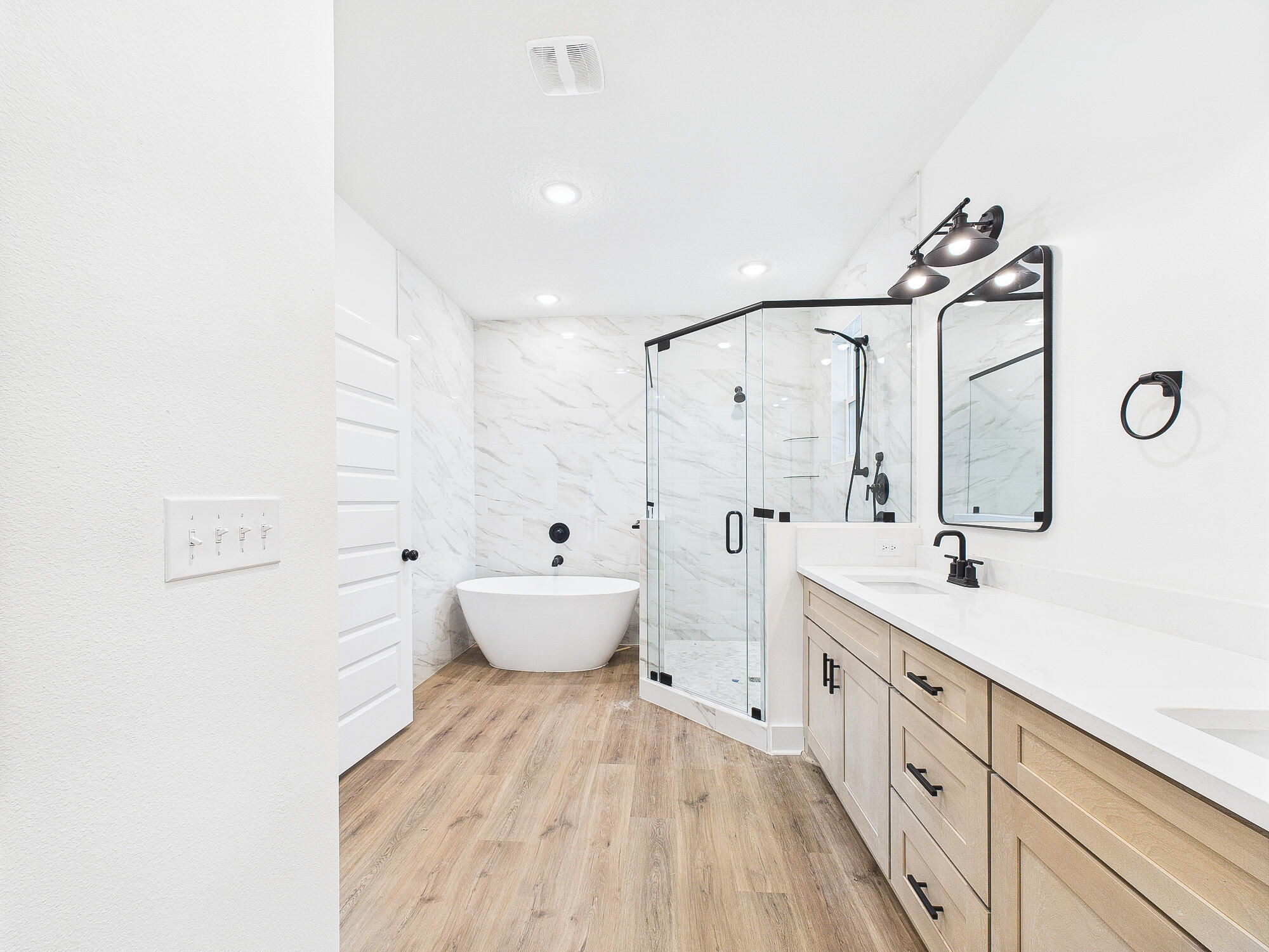PINECREST - Residential