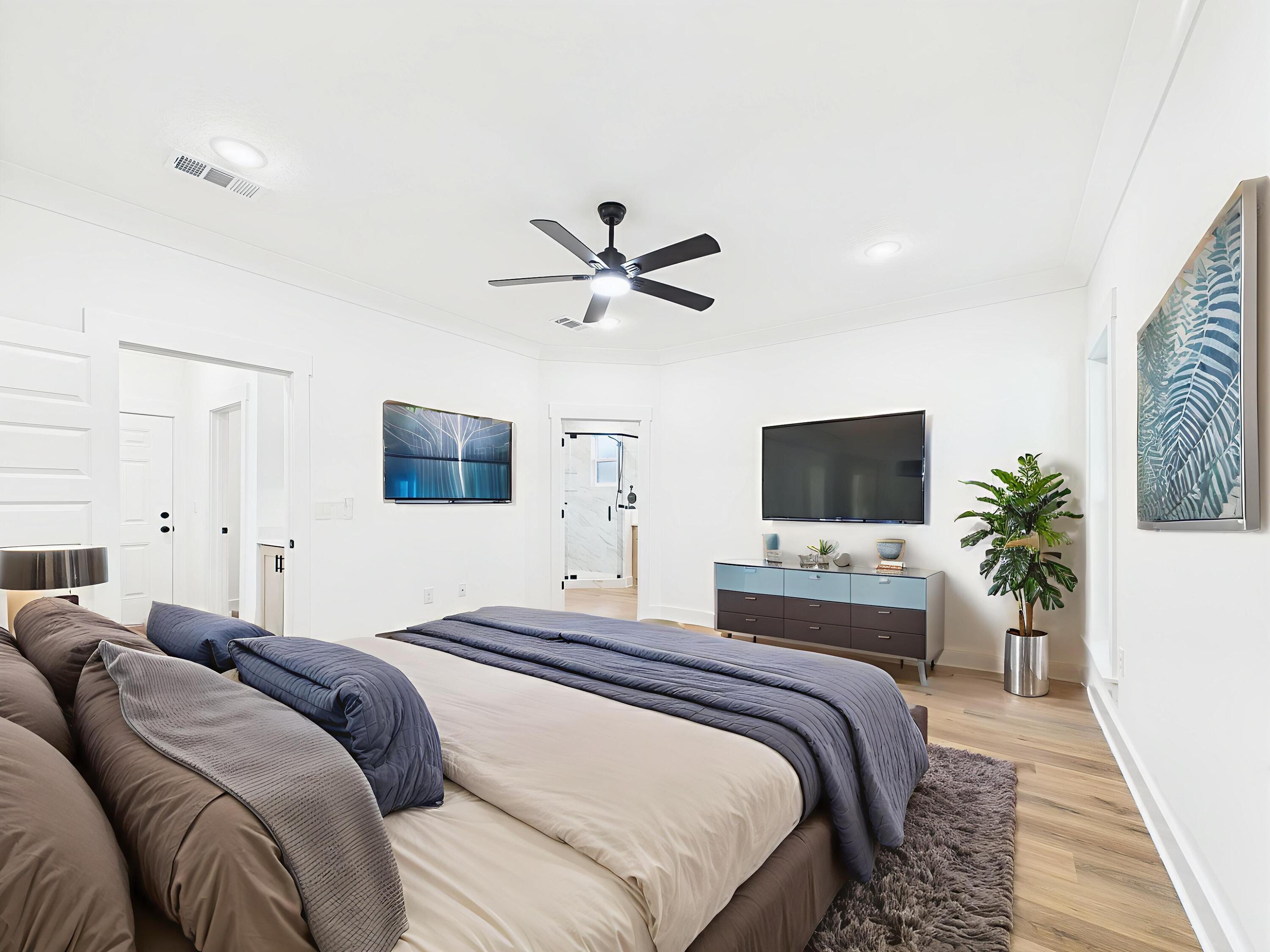 PINECREST - Residential