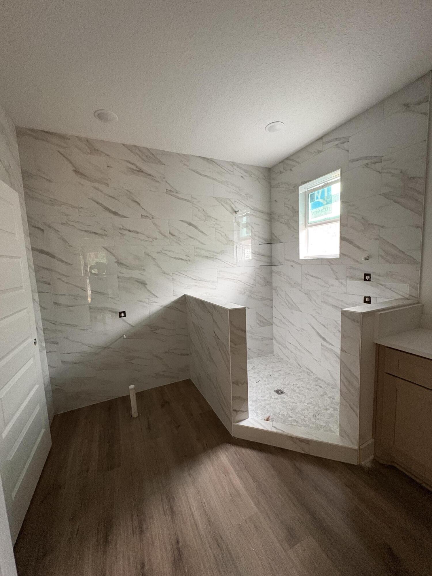 PINECREST - Residential