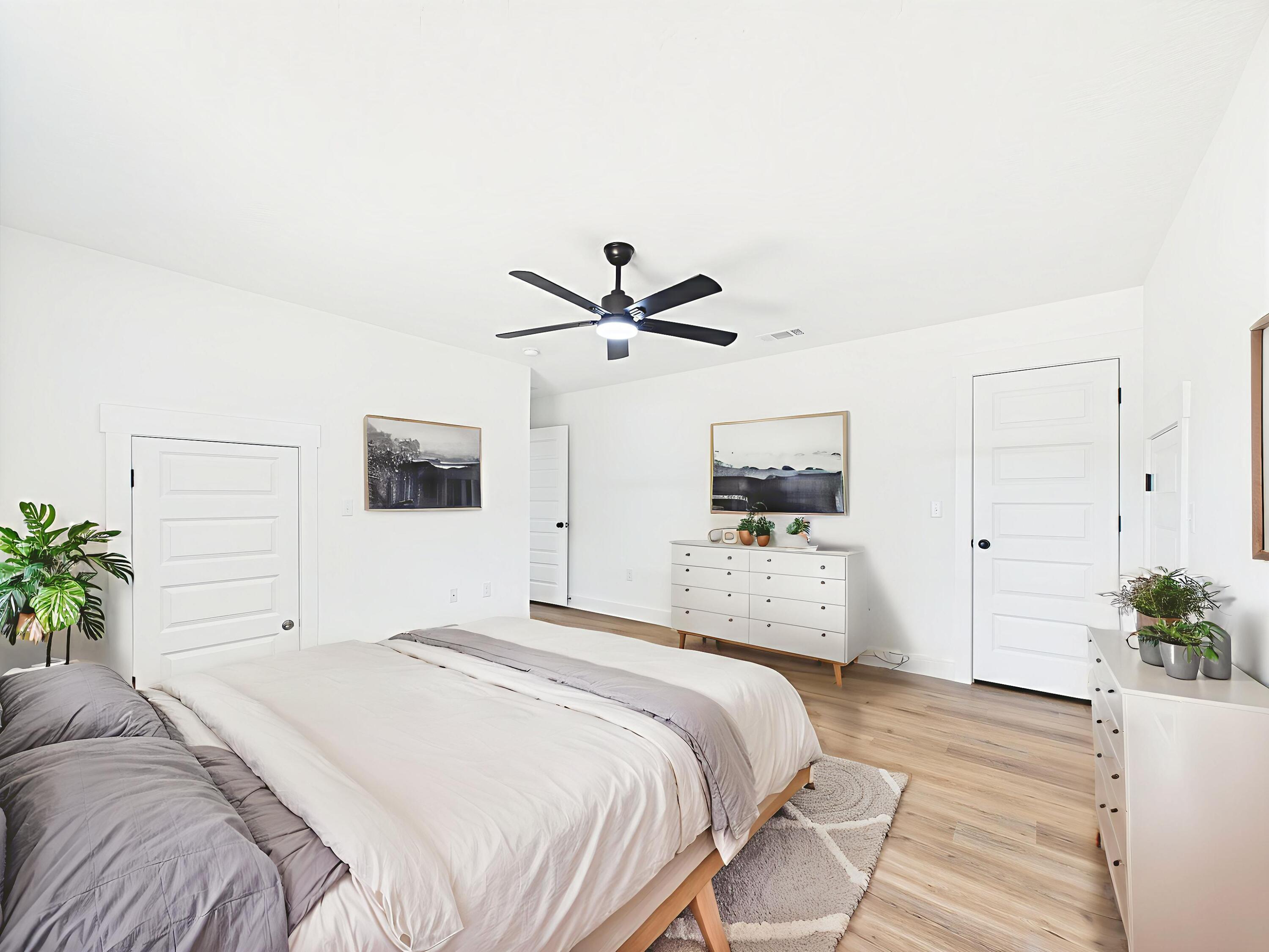 PINECREST - Residential