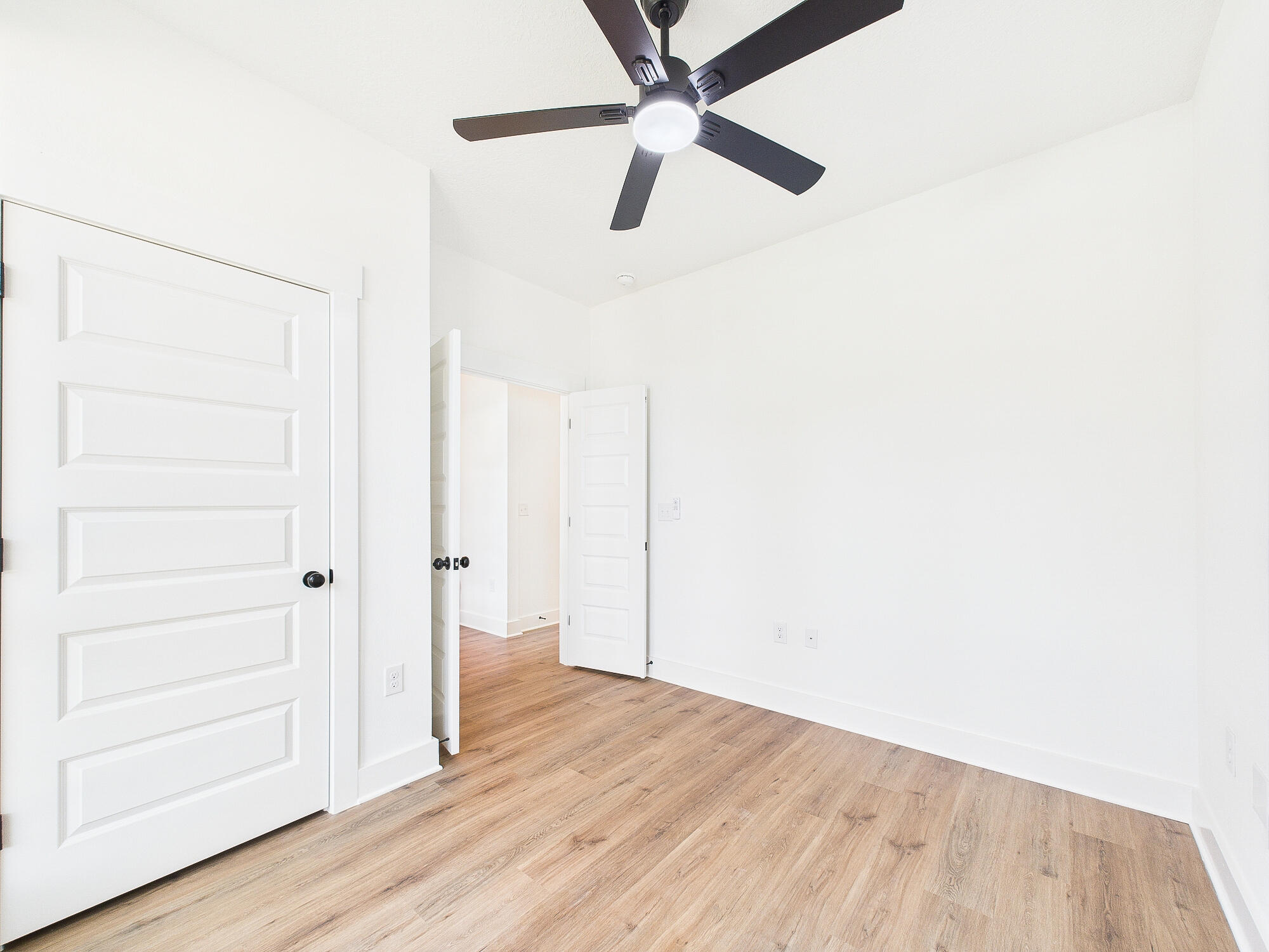 PINECREST - Residential