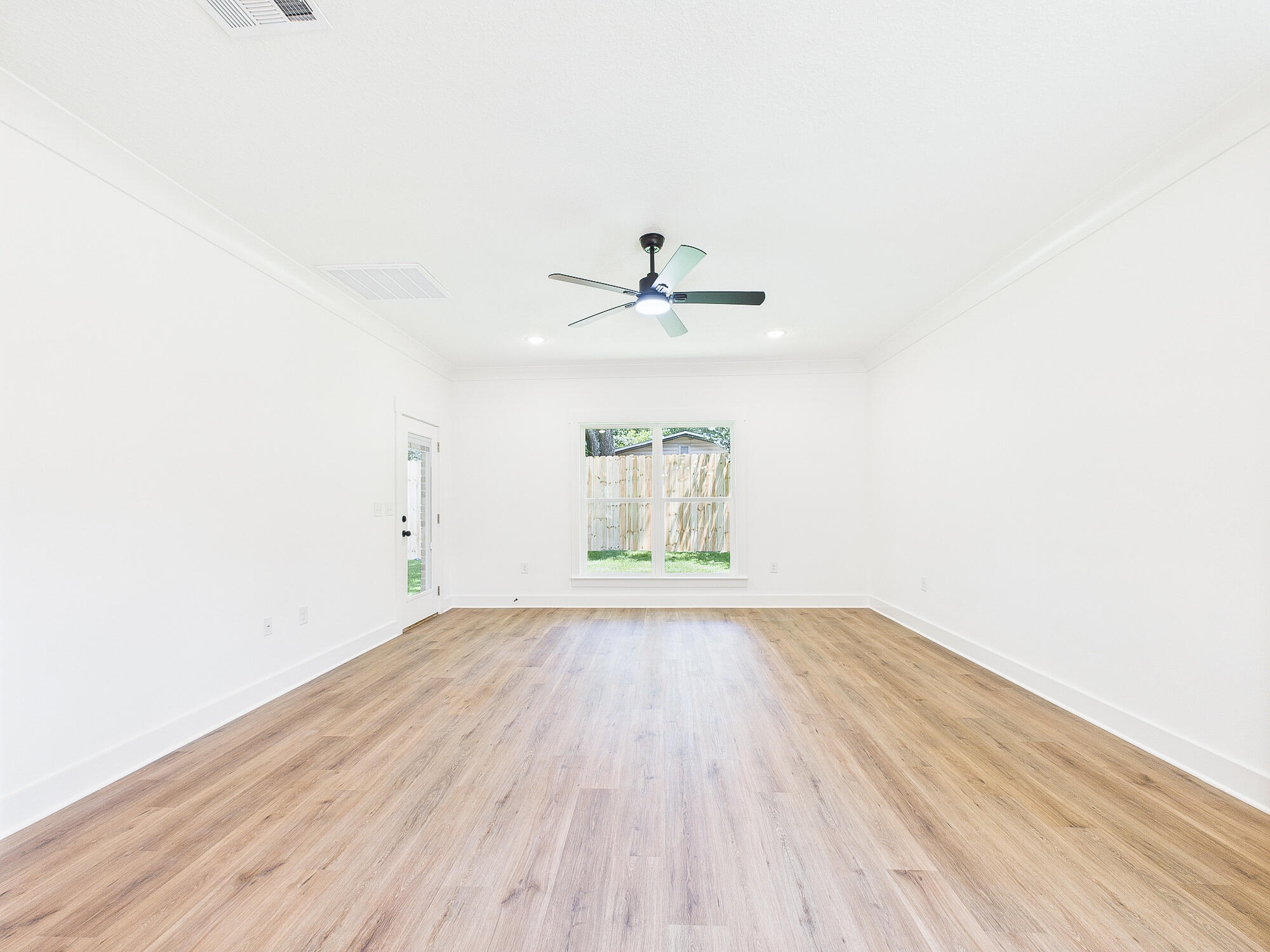 PINECREST - Residential