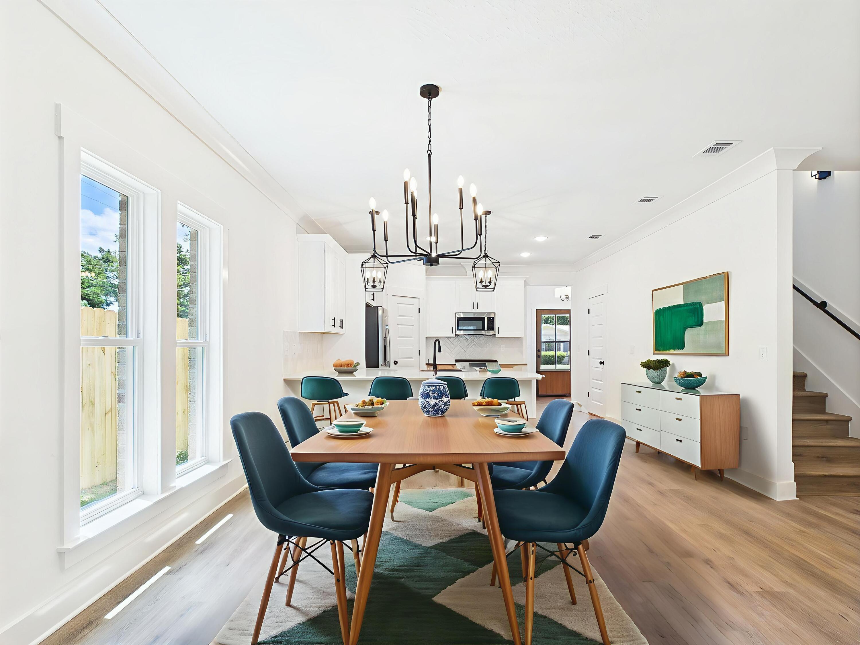 PINECREST - Residential
