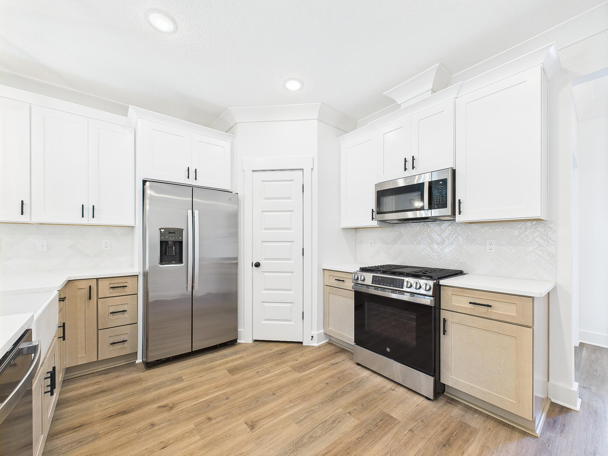 PINECREST - Residential