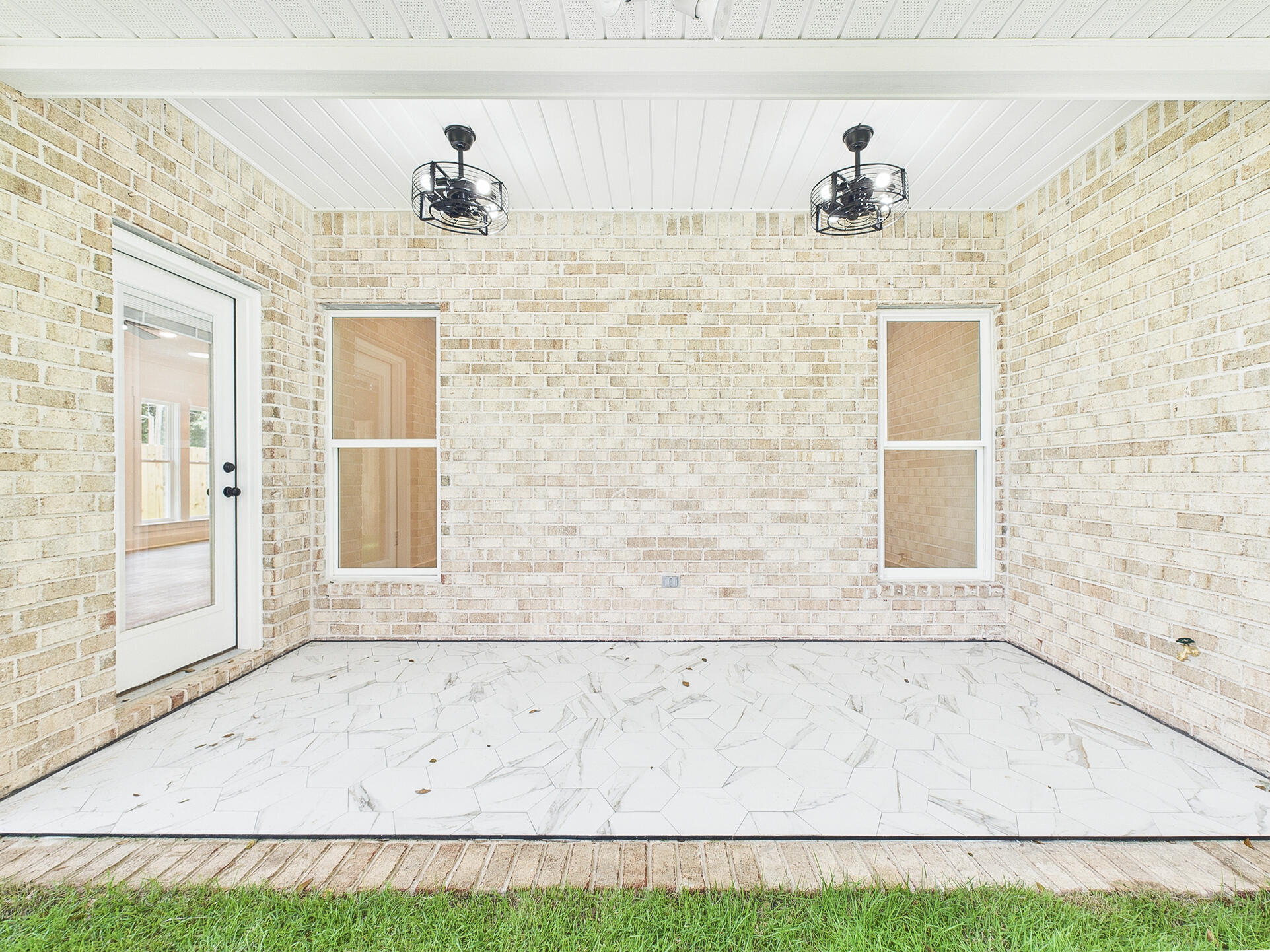 PINECREST - Residential