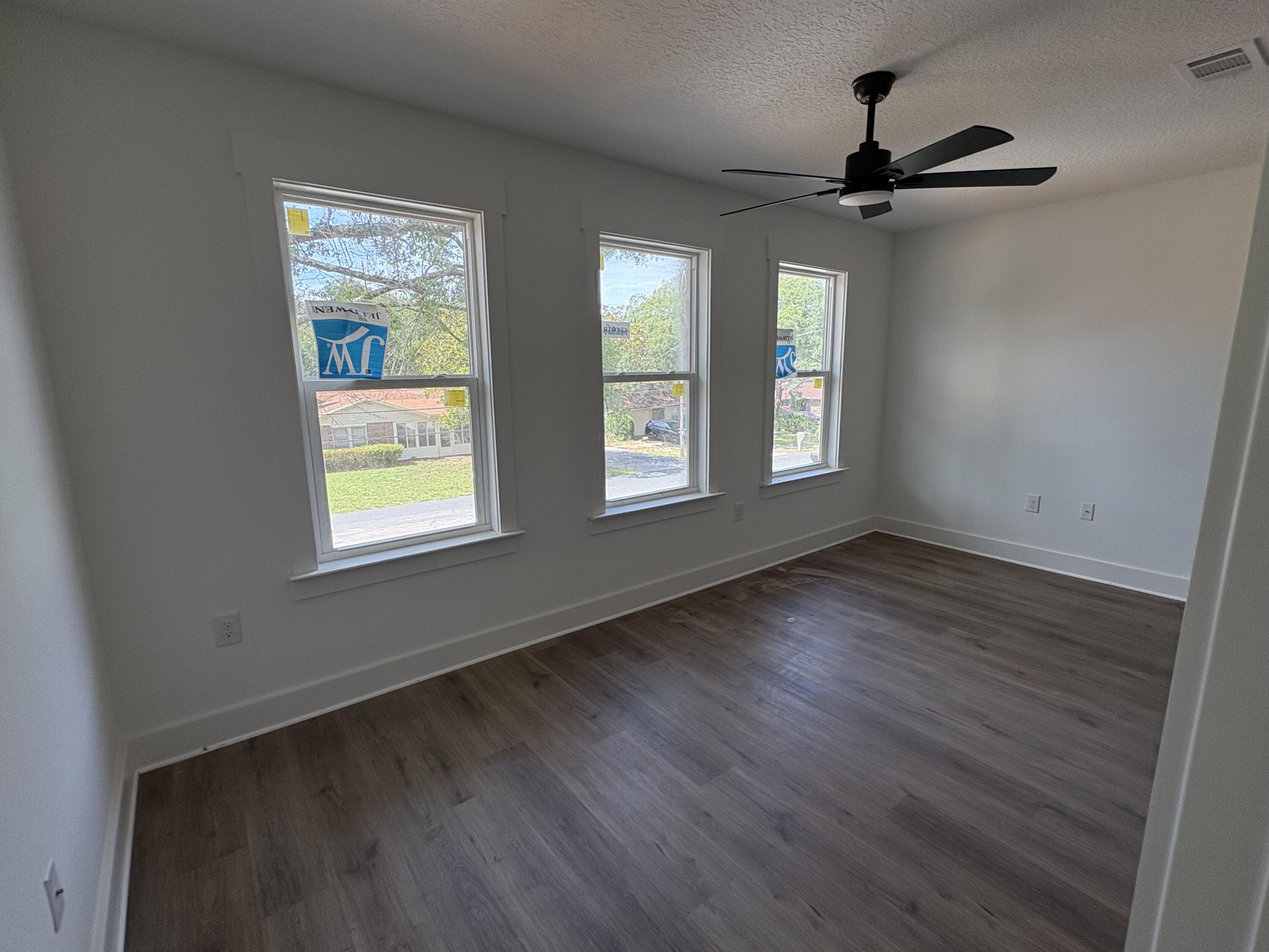PINECREST - Residential