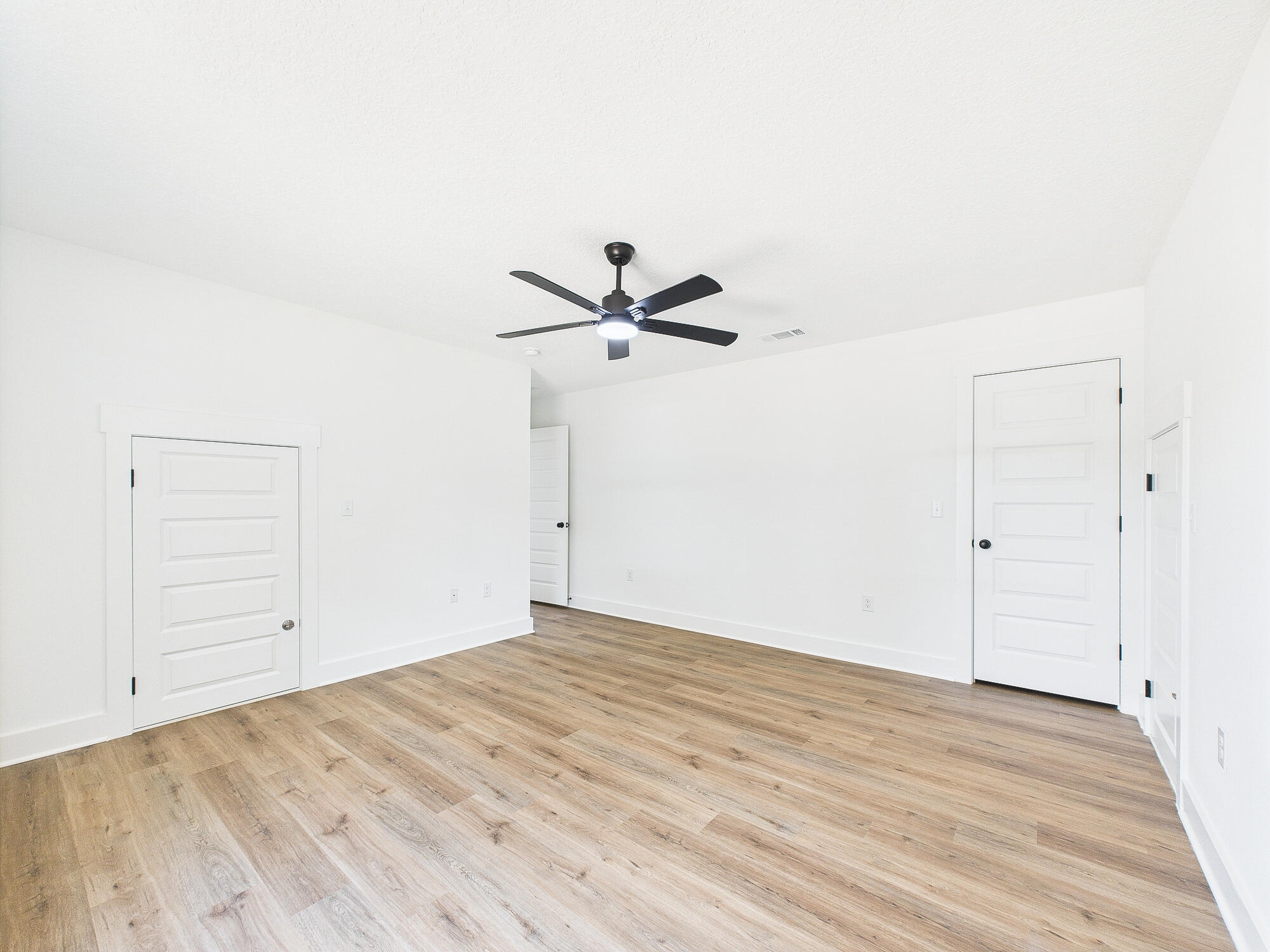 PINECREST - Residential