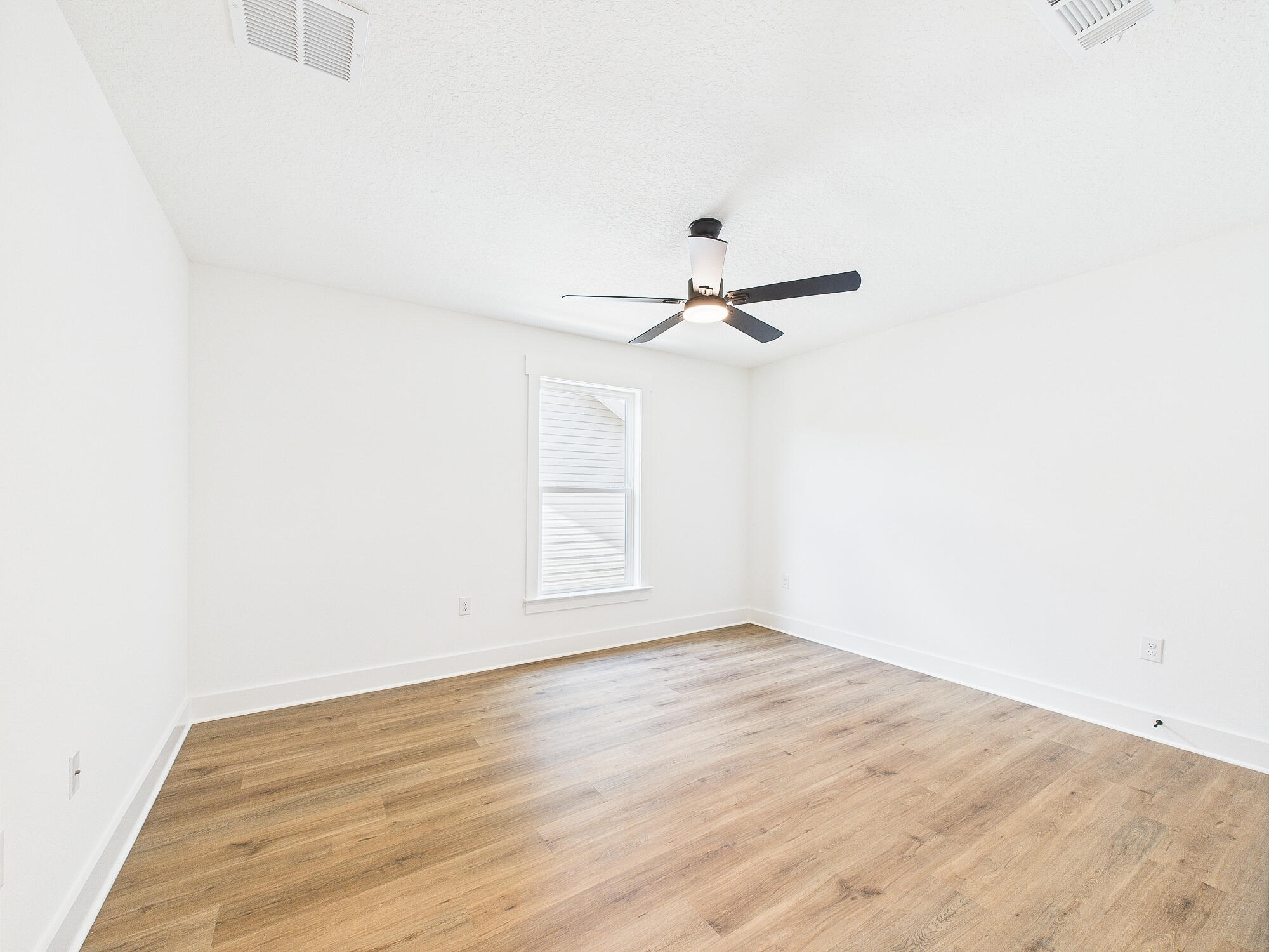PINECREST - Residential