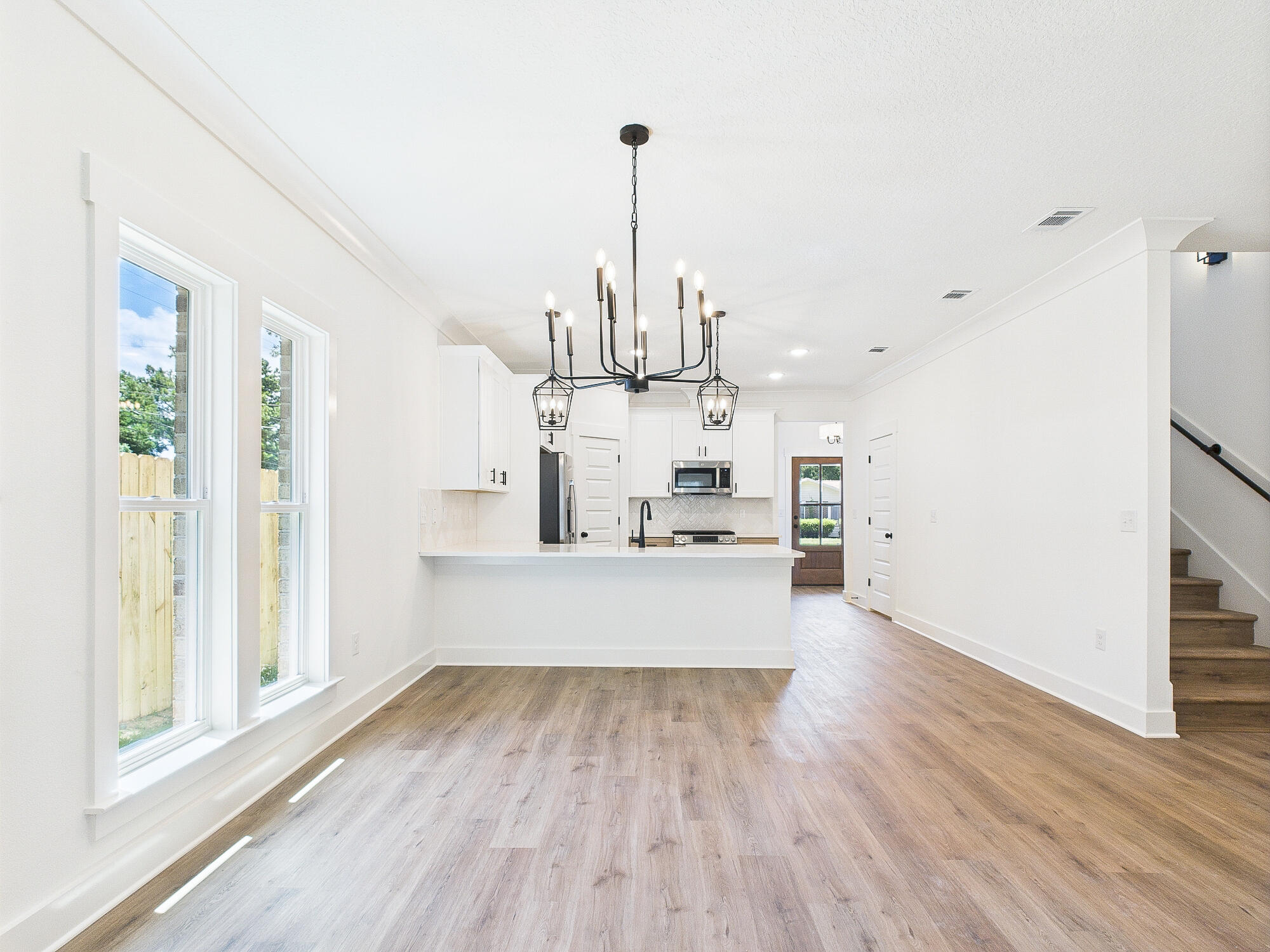 PINECREST - Residential