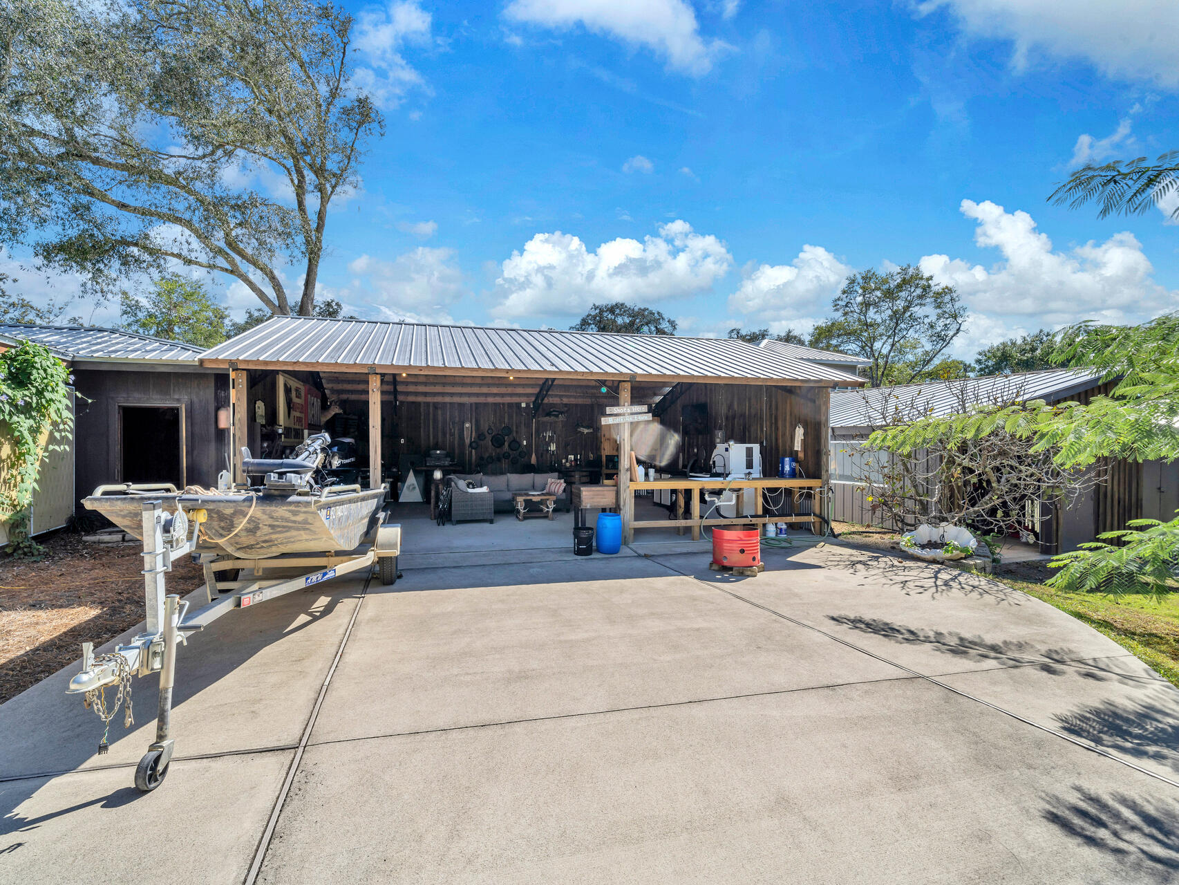 GREY MOSS POINT - Residential