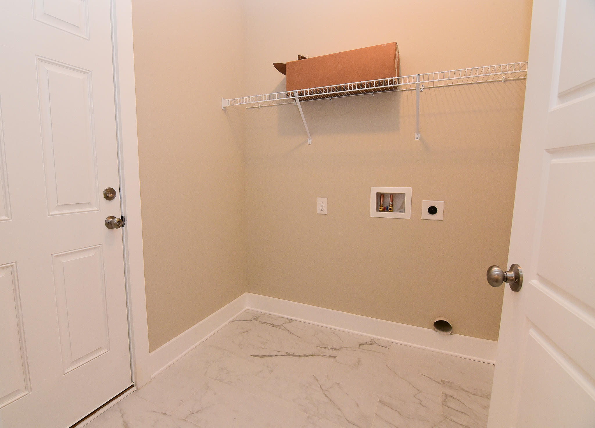 VALPARAISO PINECREST 6 - Residential