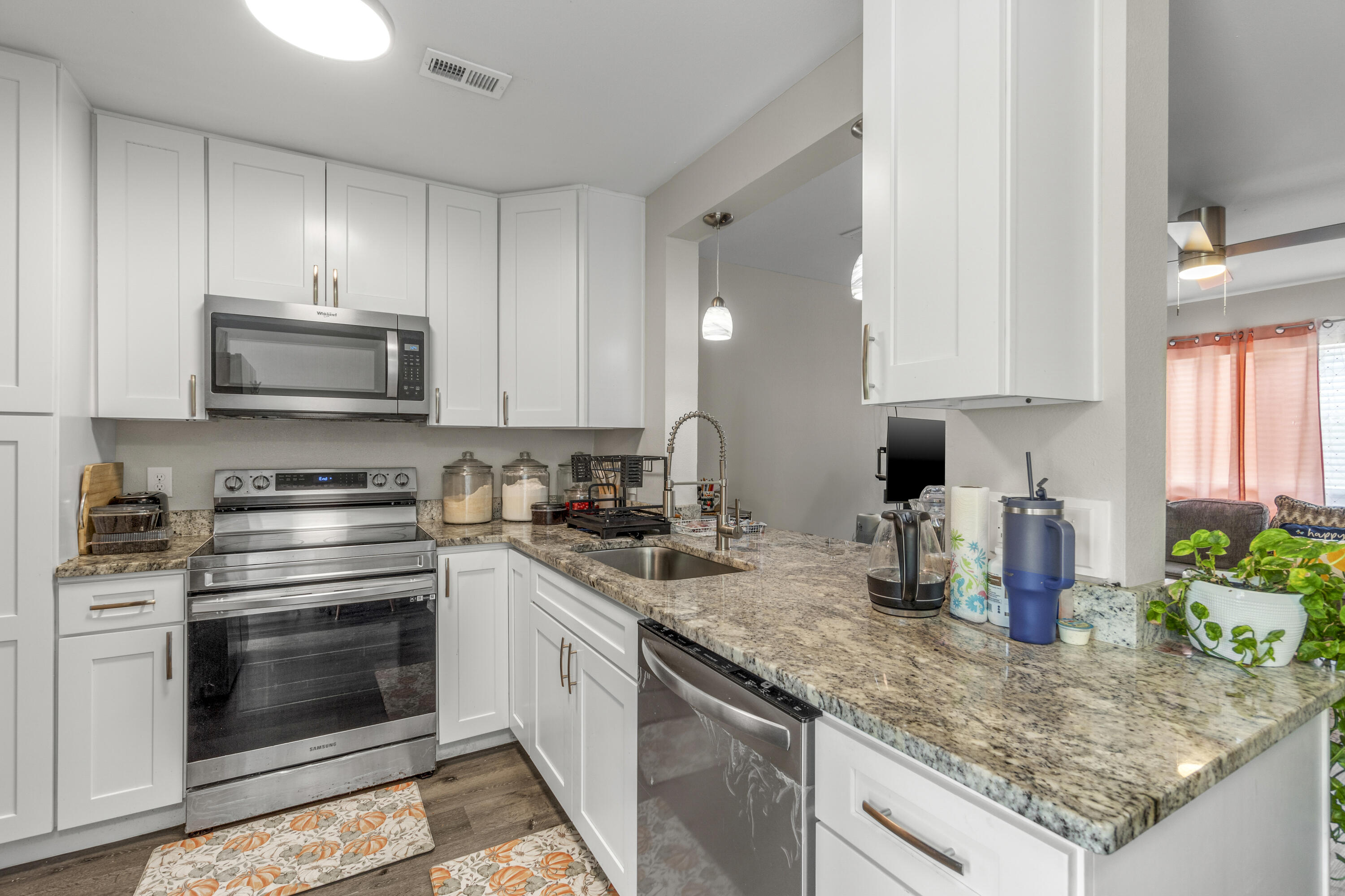 INDIAN HILLS - Residential