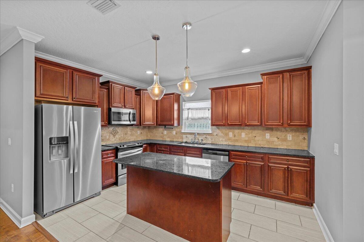 HOMESTEAD S/D - Residential Lease