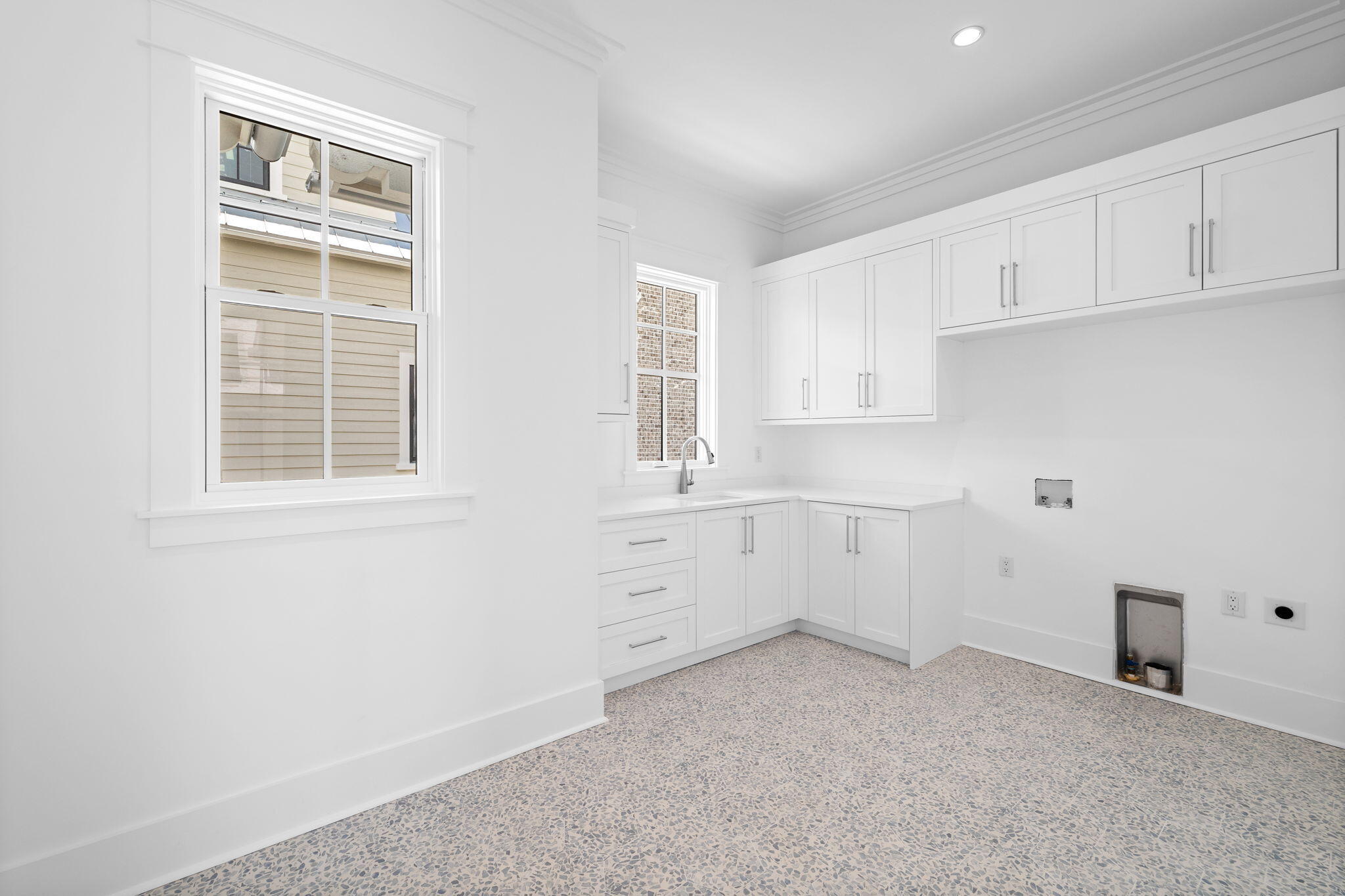 Santa Rosa Beach, Florida 32459, United States, 4 Bedrooms Bedrooms, ,5 BathroomsBathrooms,Residential,Active,44672