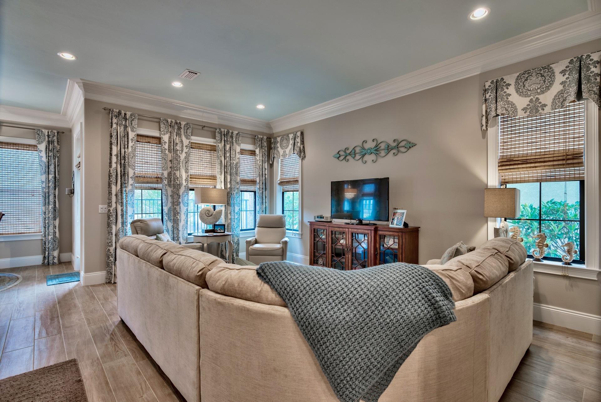 VILLA LAGO - Residential