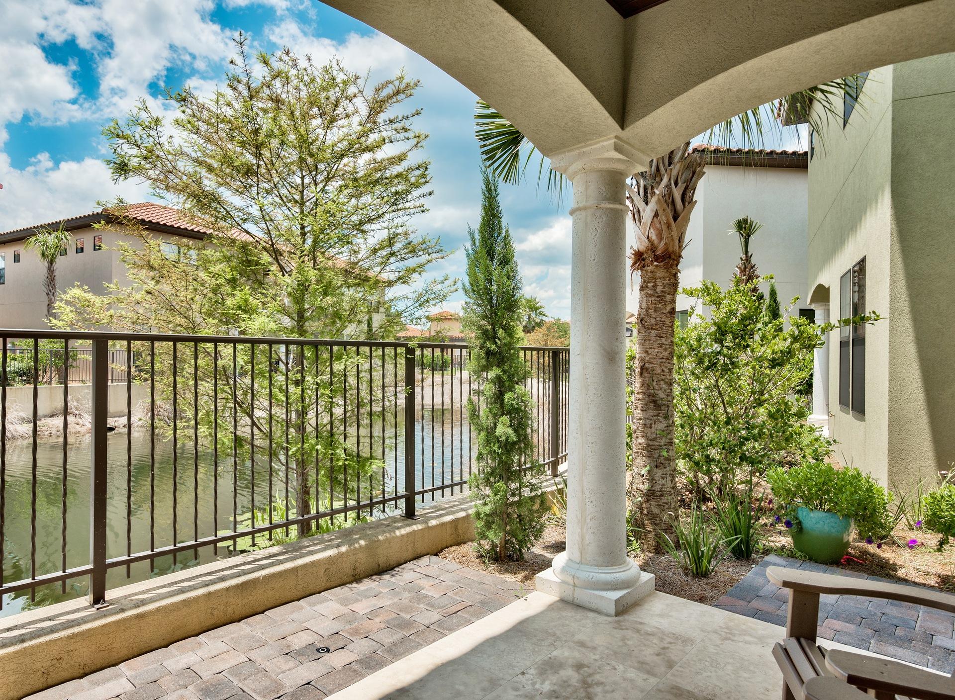 VILLA LAGO - Residential