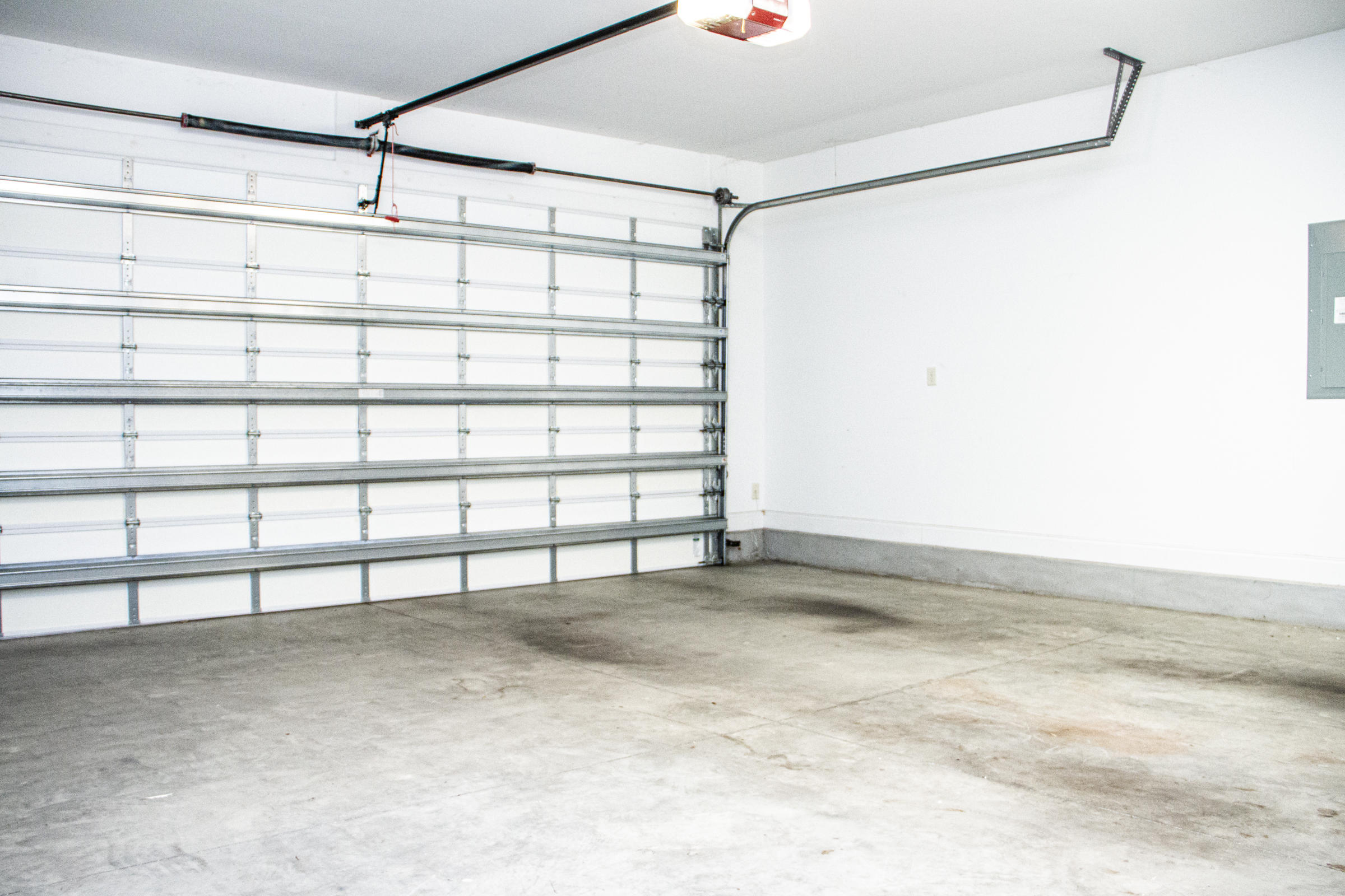 MAGNOLIA WOODS - Residential Lease