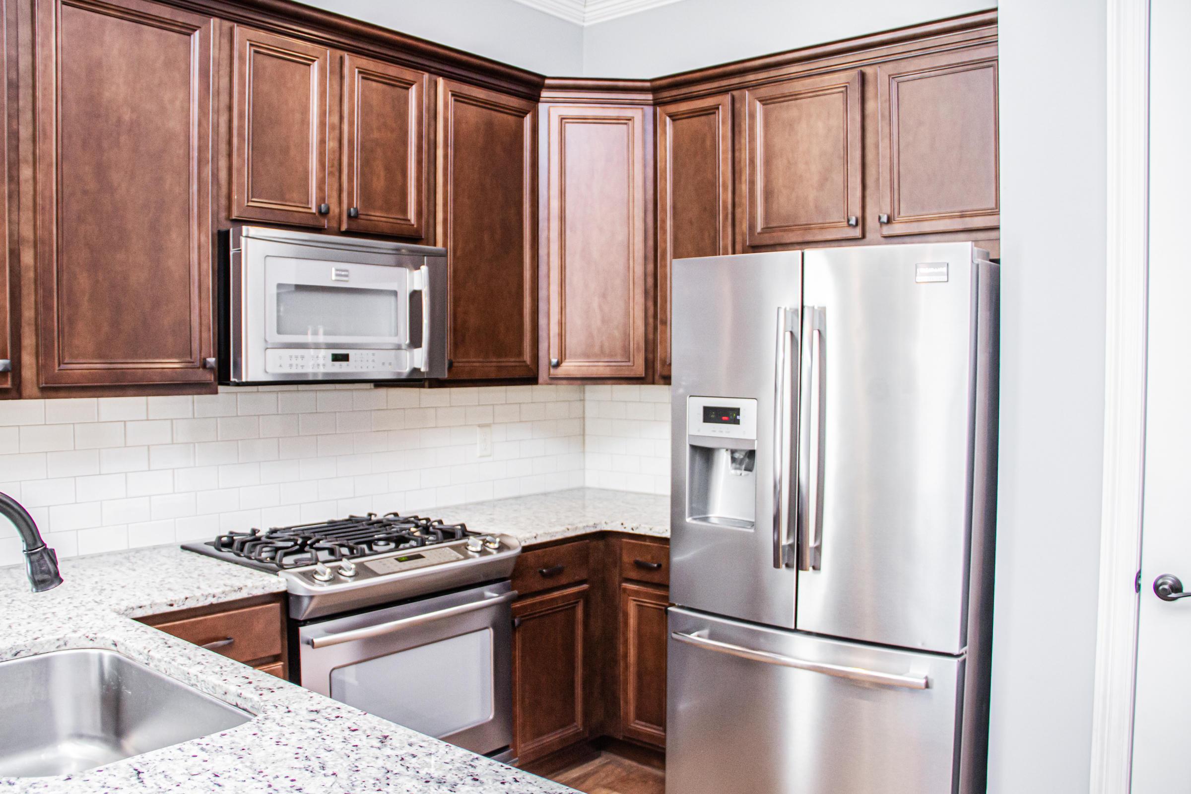 MAGNOLIA WOODS - Residential Lease