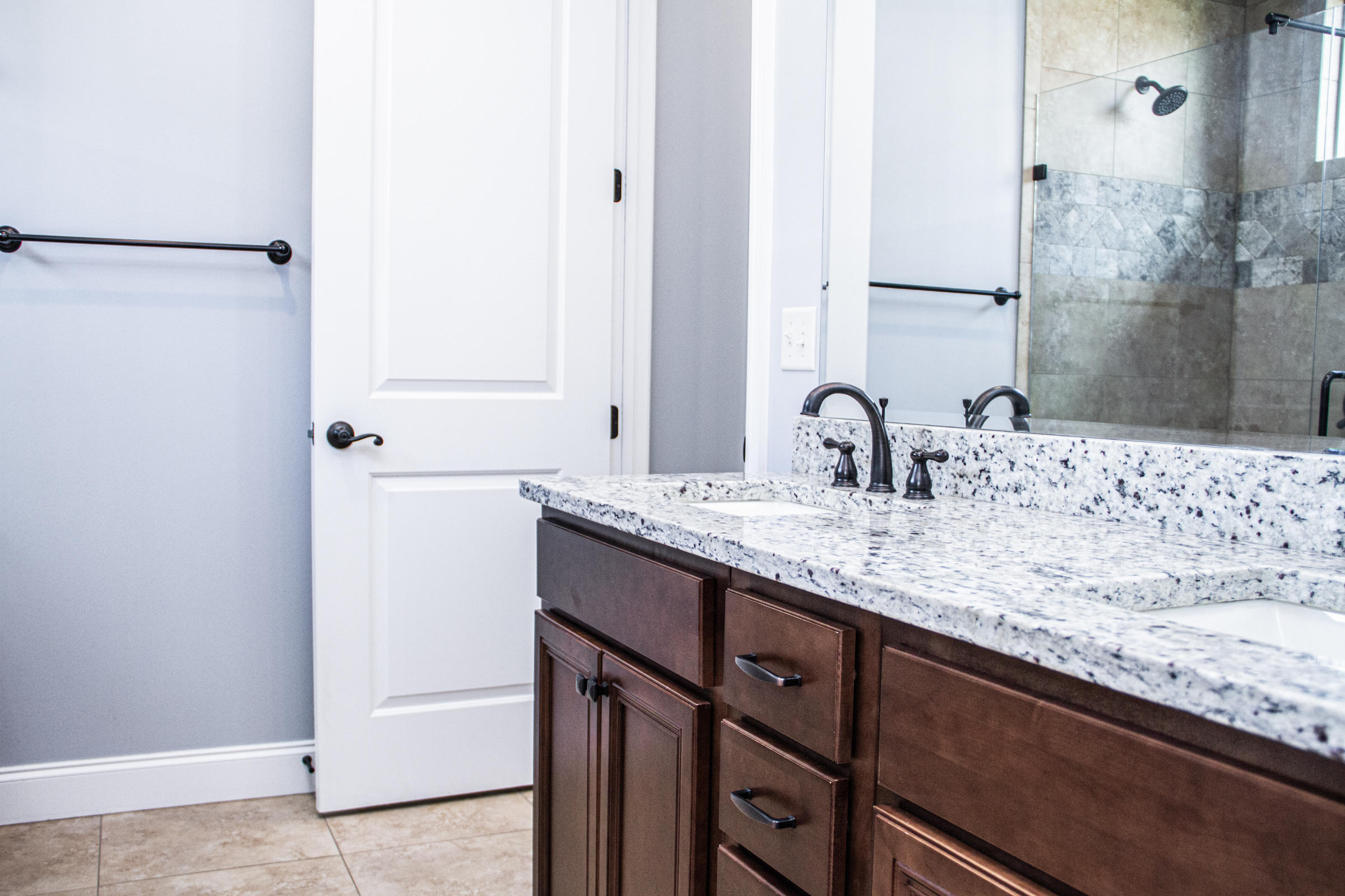 MAGNOLIA WOODS - Residential Lease