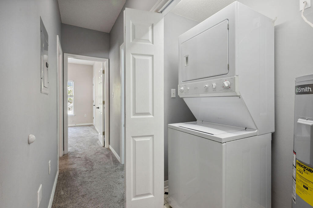 THE OAKS AT NICEVILLE - Residential