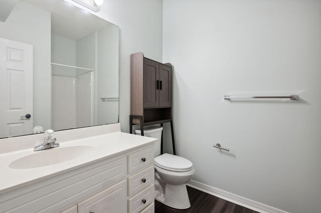 THE OAKS AT NICEVILLE - Residential