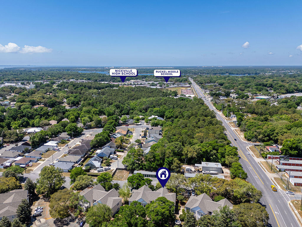 THE OAKS AT NICEVILLE - Residential