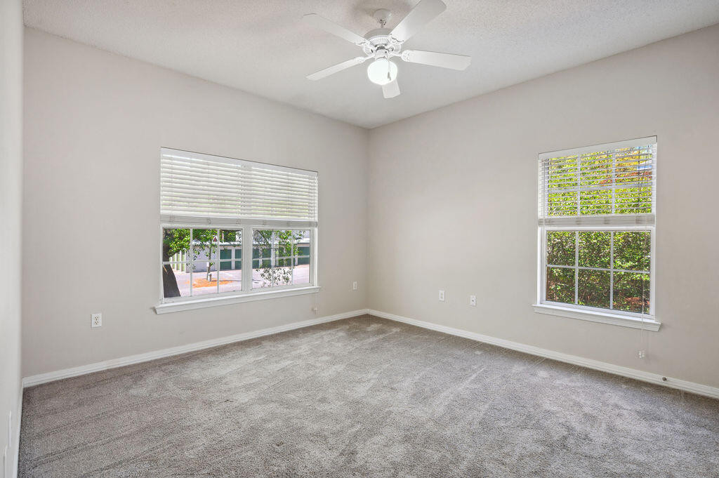 THE OAKS AT NICEVILLE - Residential
