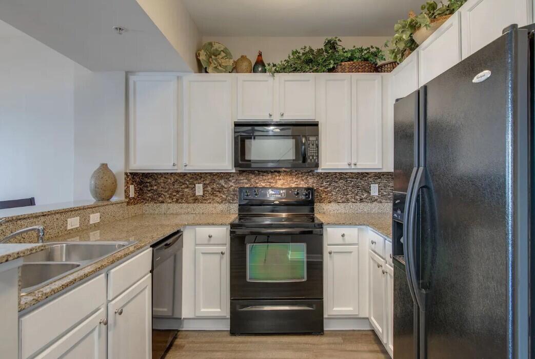 THE PALMS OF DESTIN - Residential