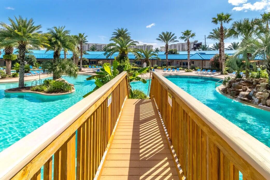 THE PALMS OF DESTIN - Residential