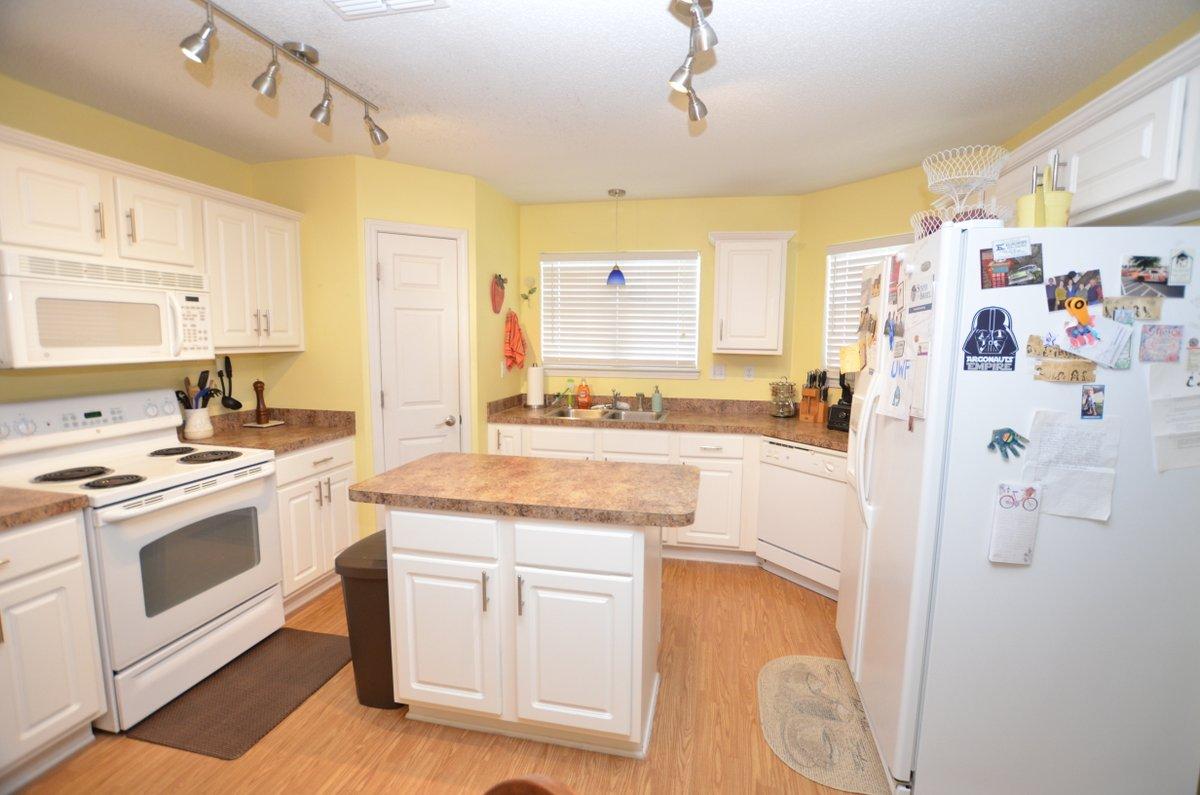 REDSTONE ESTATES - Residential