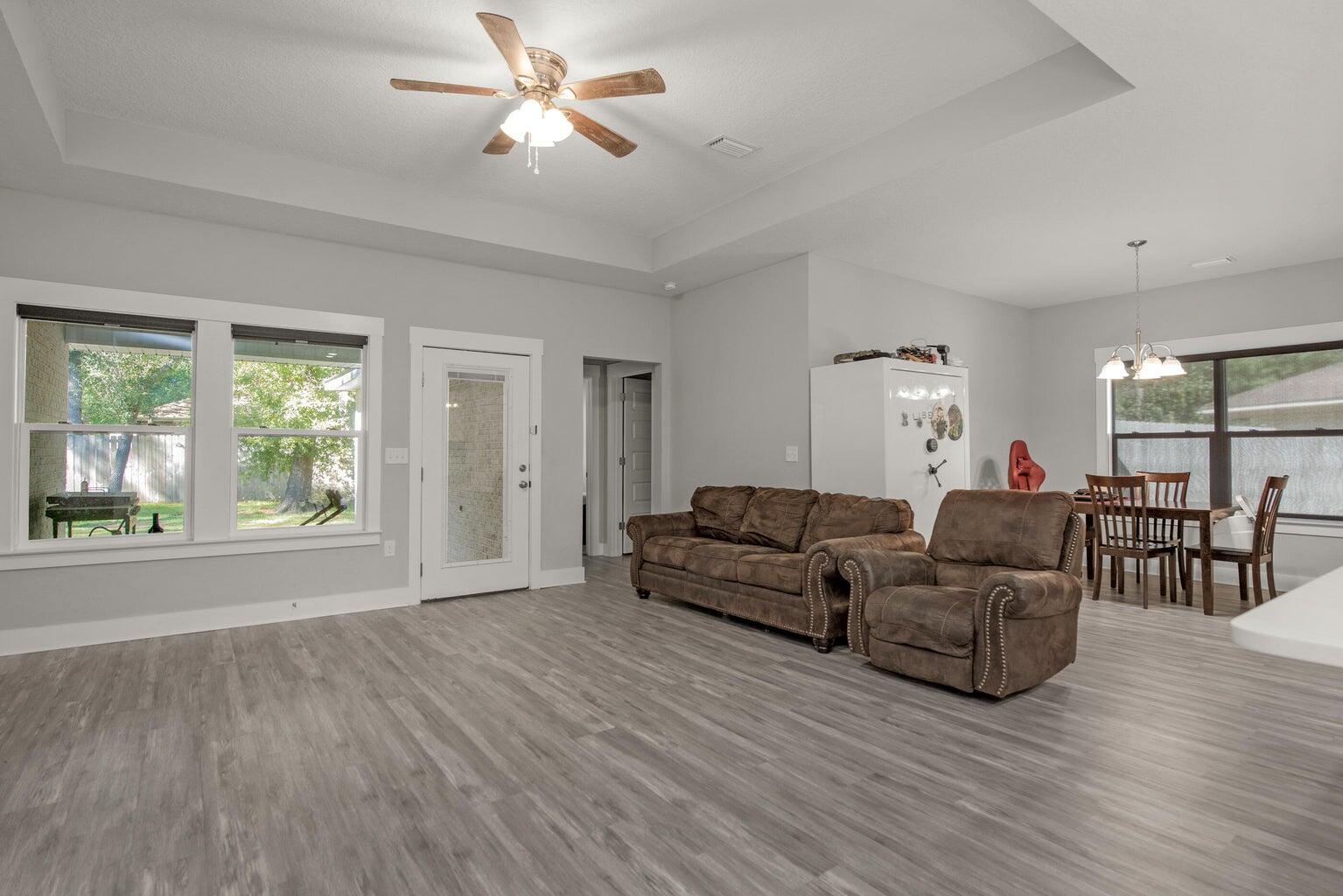 PINNACLE POINT - Residential Lease