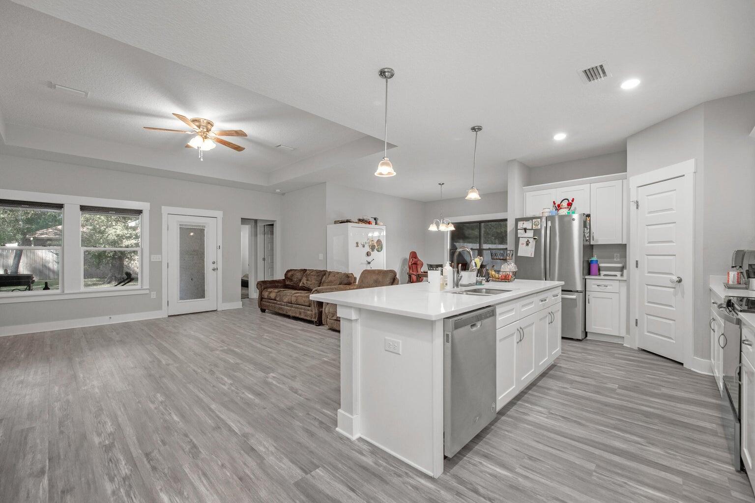 PINNACLE POINT - Residential Lease