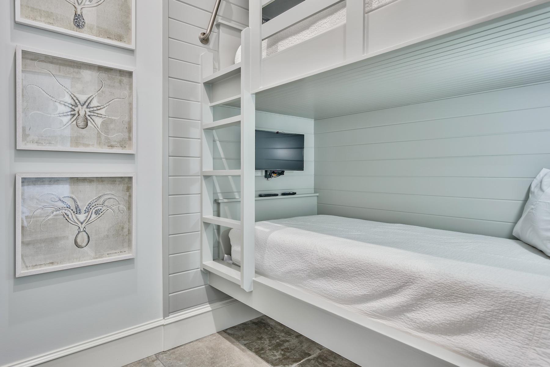 FRANGISTA BEACH 1ST ADDN - Residential