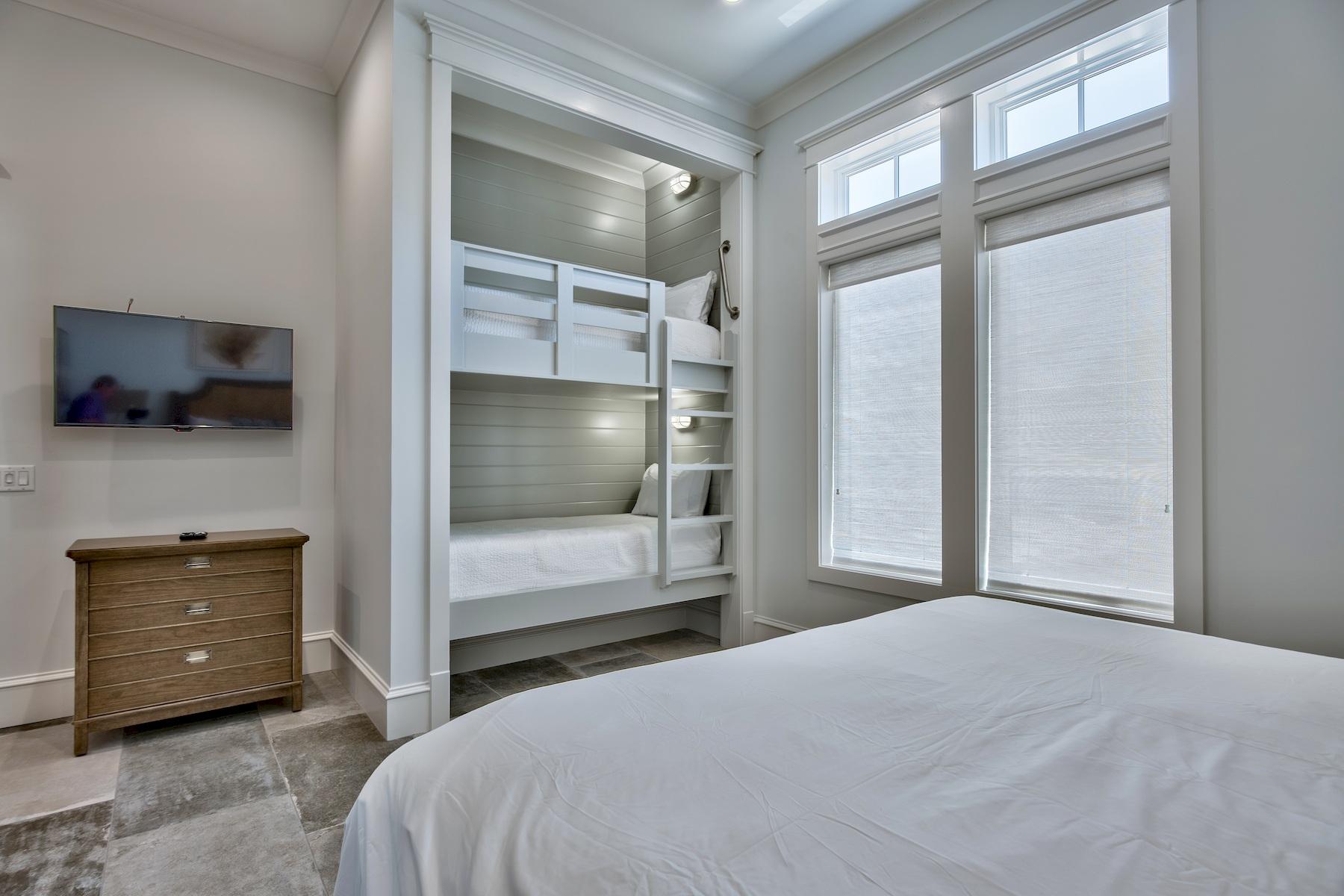 FRANGISTA BEACH 1ST ADDN - Residential
