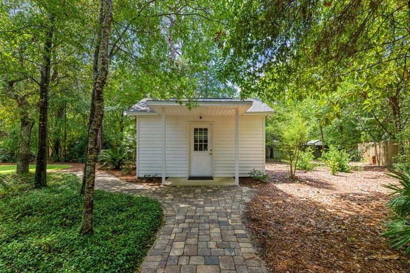 ROCKY BAYOU ESTATES - Residential