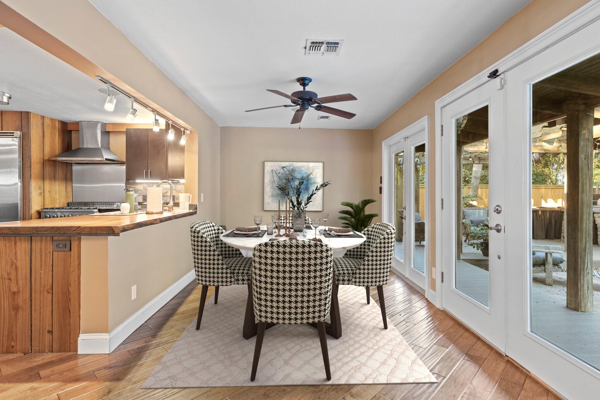 LAKESIDE VILLAGE - Residential